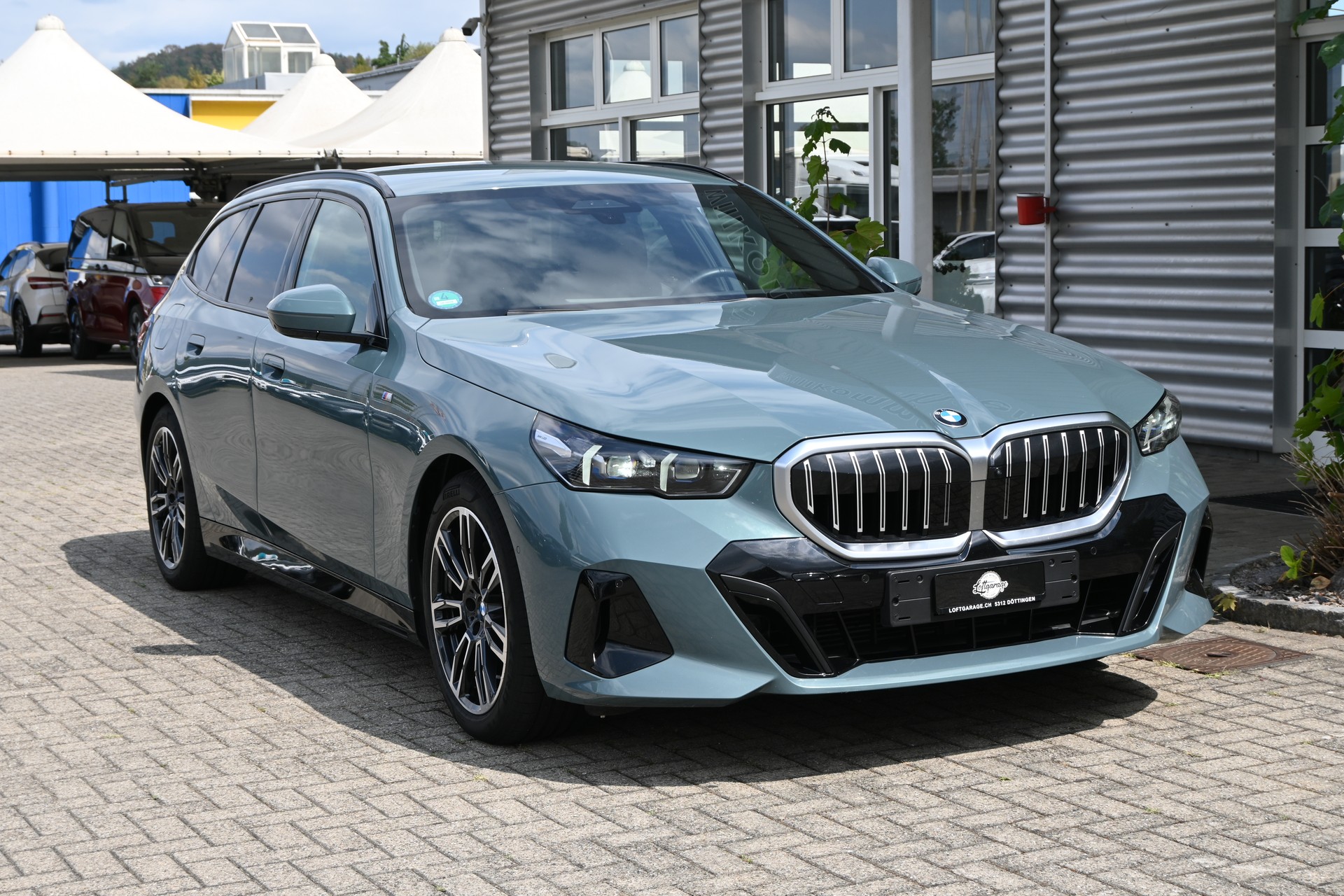 BMW 540d xDrive 48V Touring M Sport Steptronic + AHK 2000kg-image-0