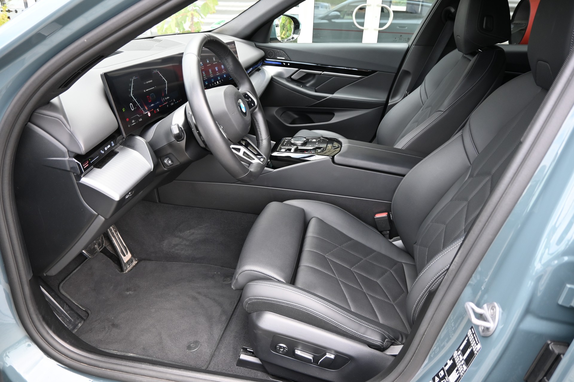 BMW 540d xDrive 48V Touring M Sport Steptronic + AHK 2000kg-image-10