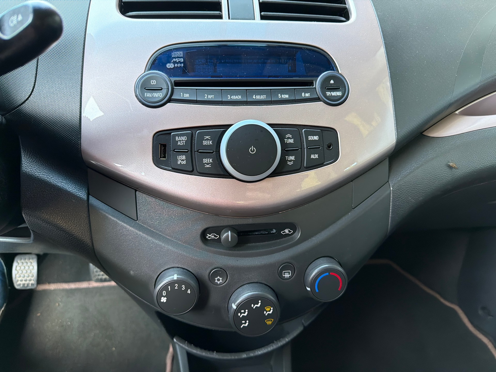 CHEVROLET Spark 1.2 Edition-image-12