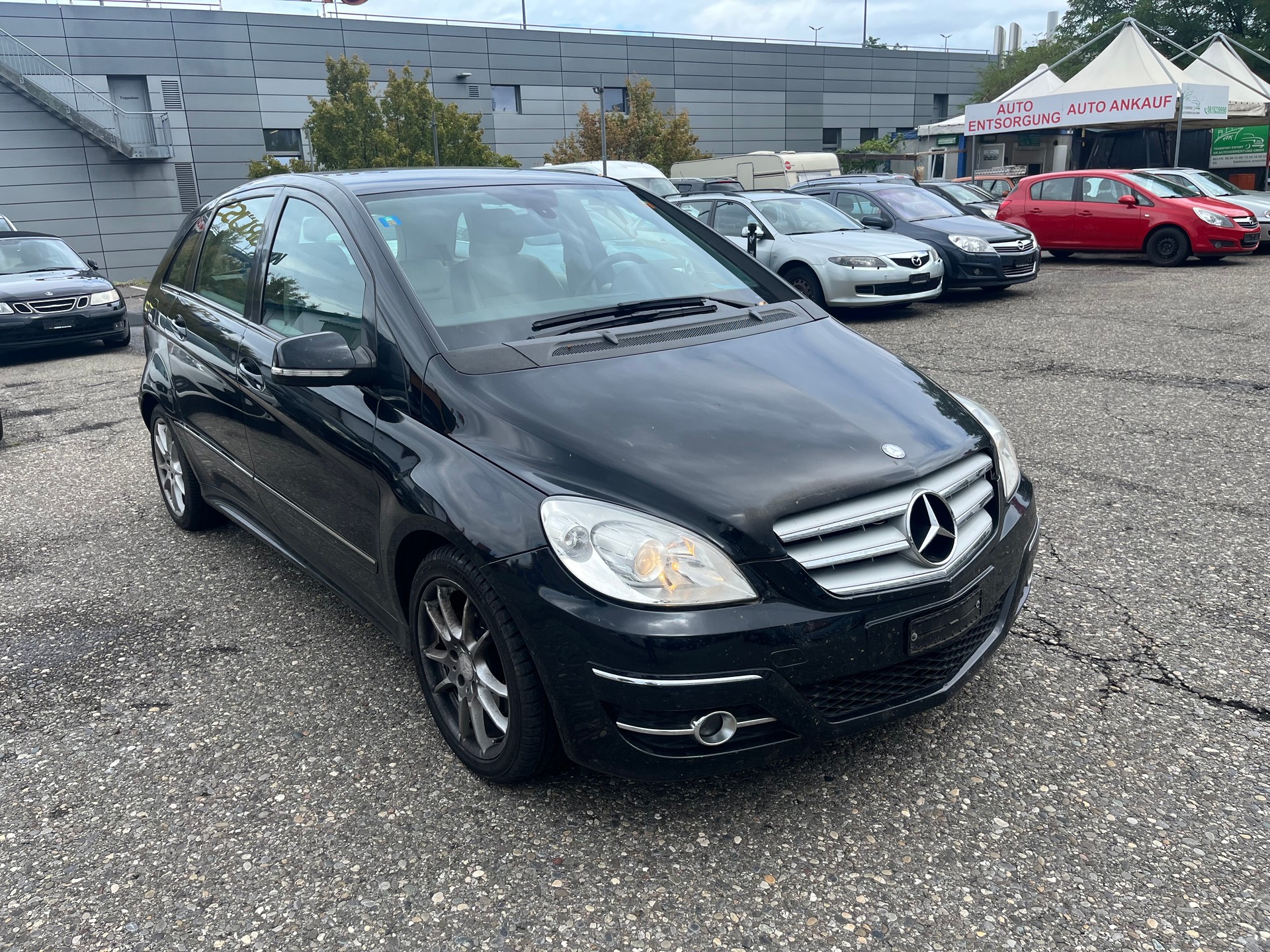 MERCEDES-BENZ B 200 T-image-1
