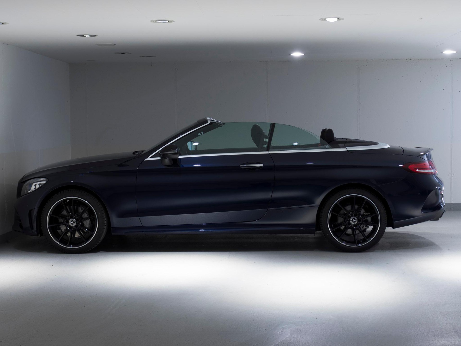 MERCEDES-BENZ C 200 4MATIC Cabriolet-image-3