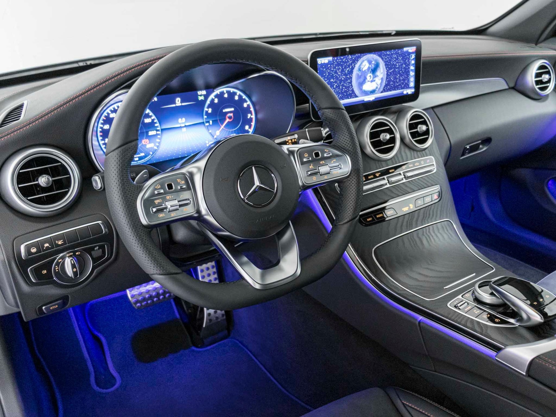 MERCEDES-BENZ C 200 4MATIC Cabriolet-image-8