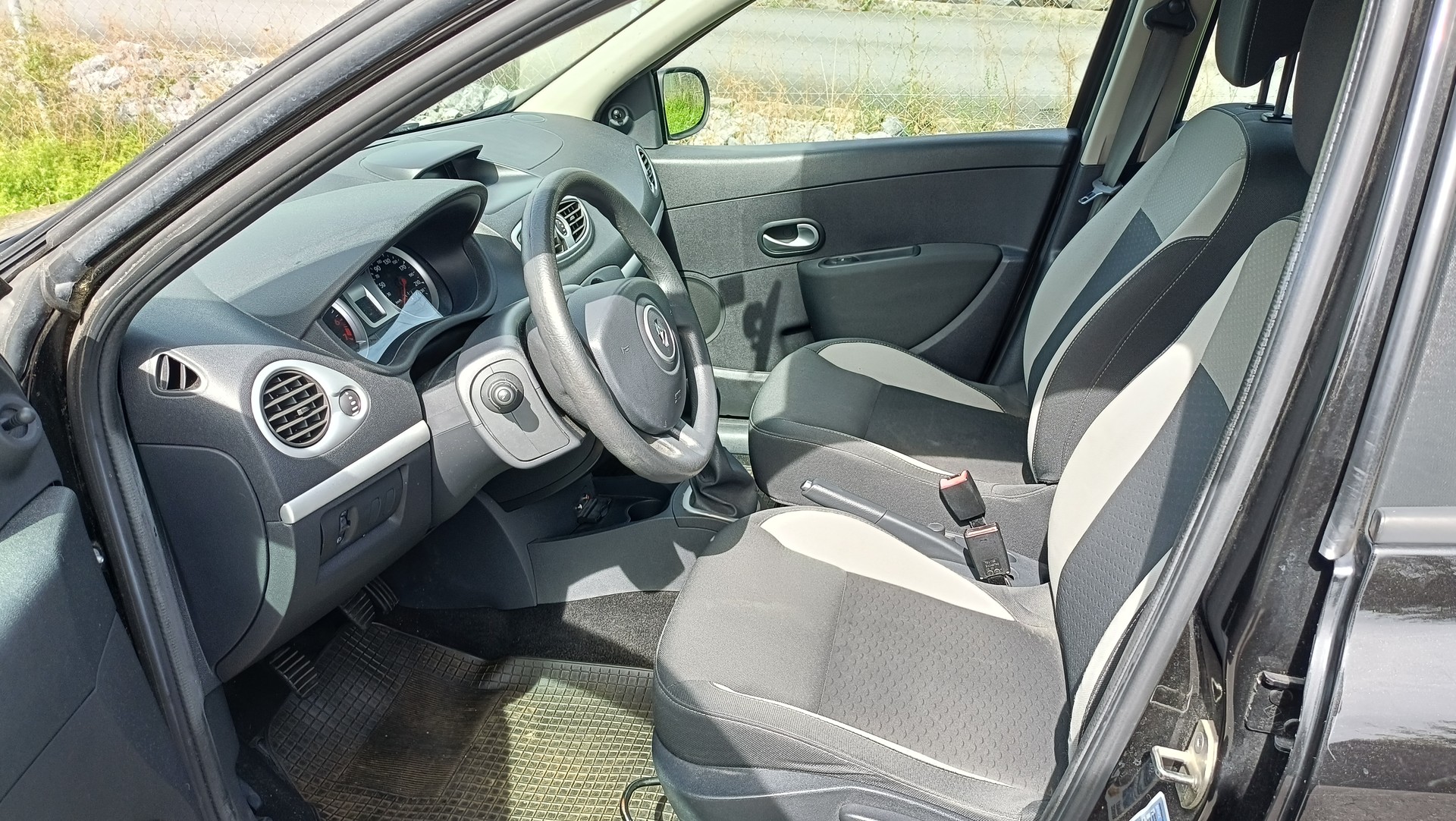 RENAULT 1.2 16V 75 Expression-image-5