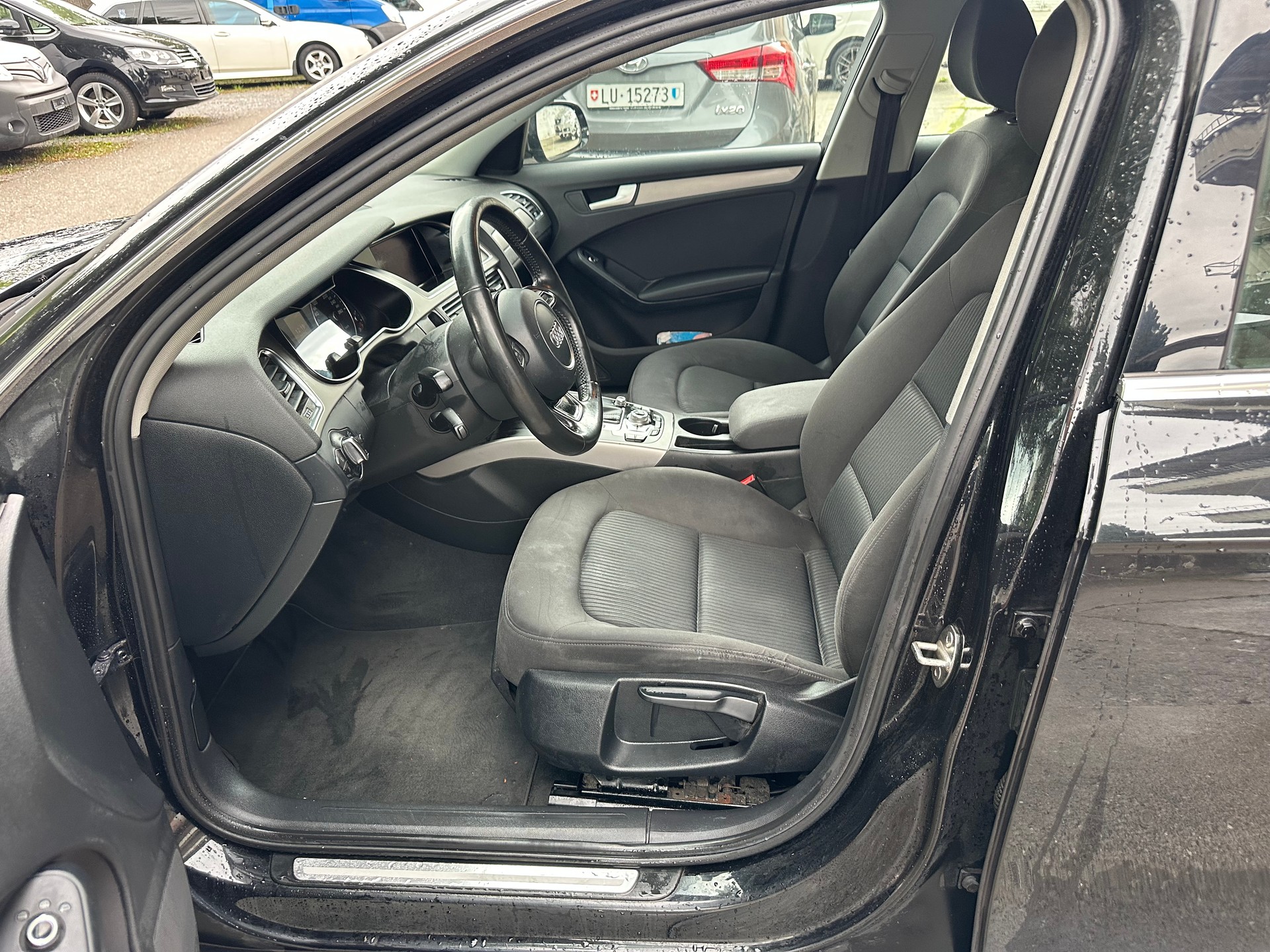 AUDI A4 Avant 1.8 TFSI multitronic-image-10
