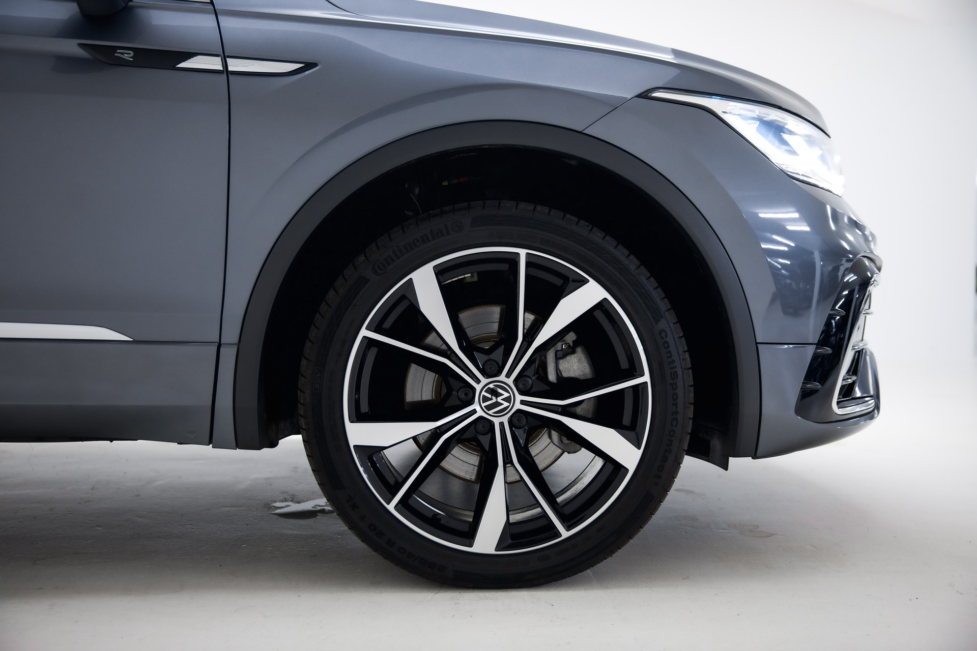 VW Tiguan Allspace 2.0 TDI SCR R-Line 4Motion DSG-image-13