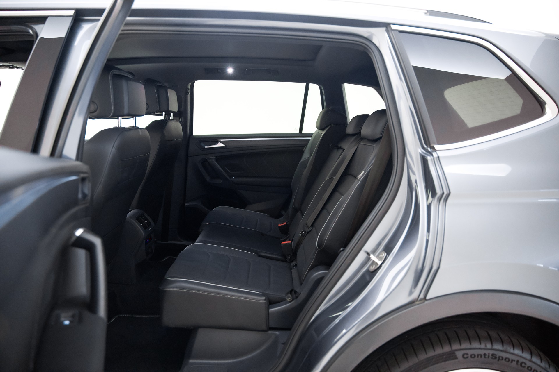 VW Tiguan Allspace 2.0 TDI SCR R-Line 4Motion DSG-image-22