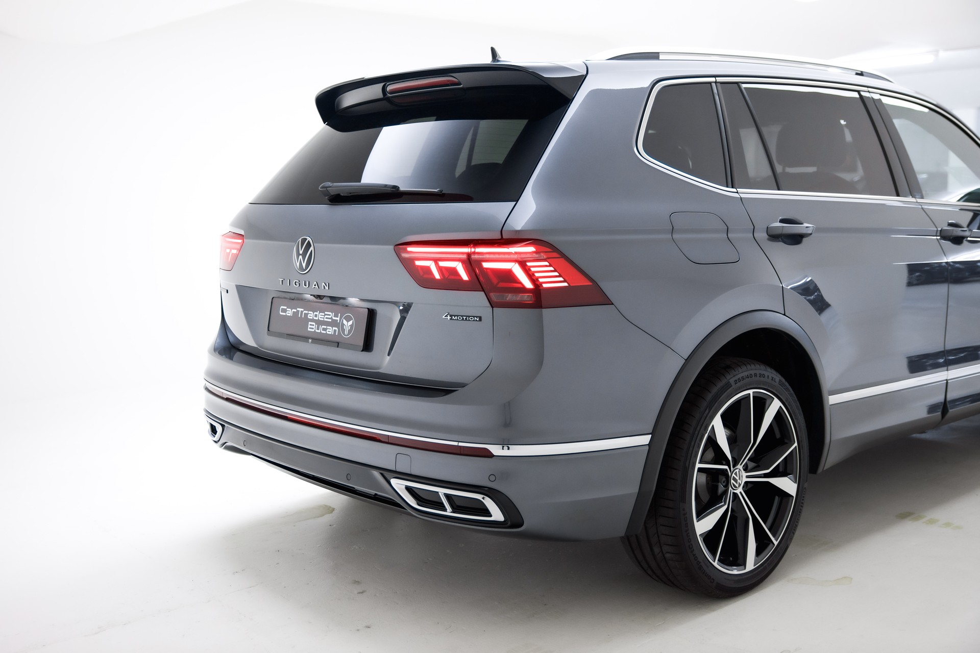 VW Tiguan Allspace 2.0 TDI SCR R-Line 4Motion DSG-image-15