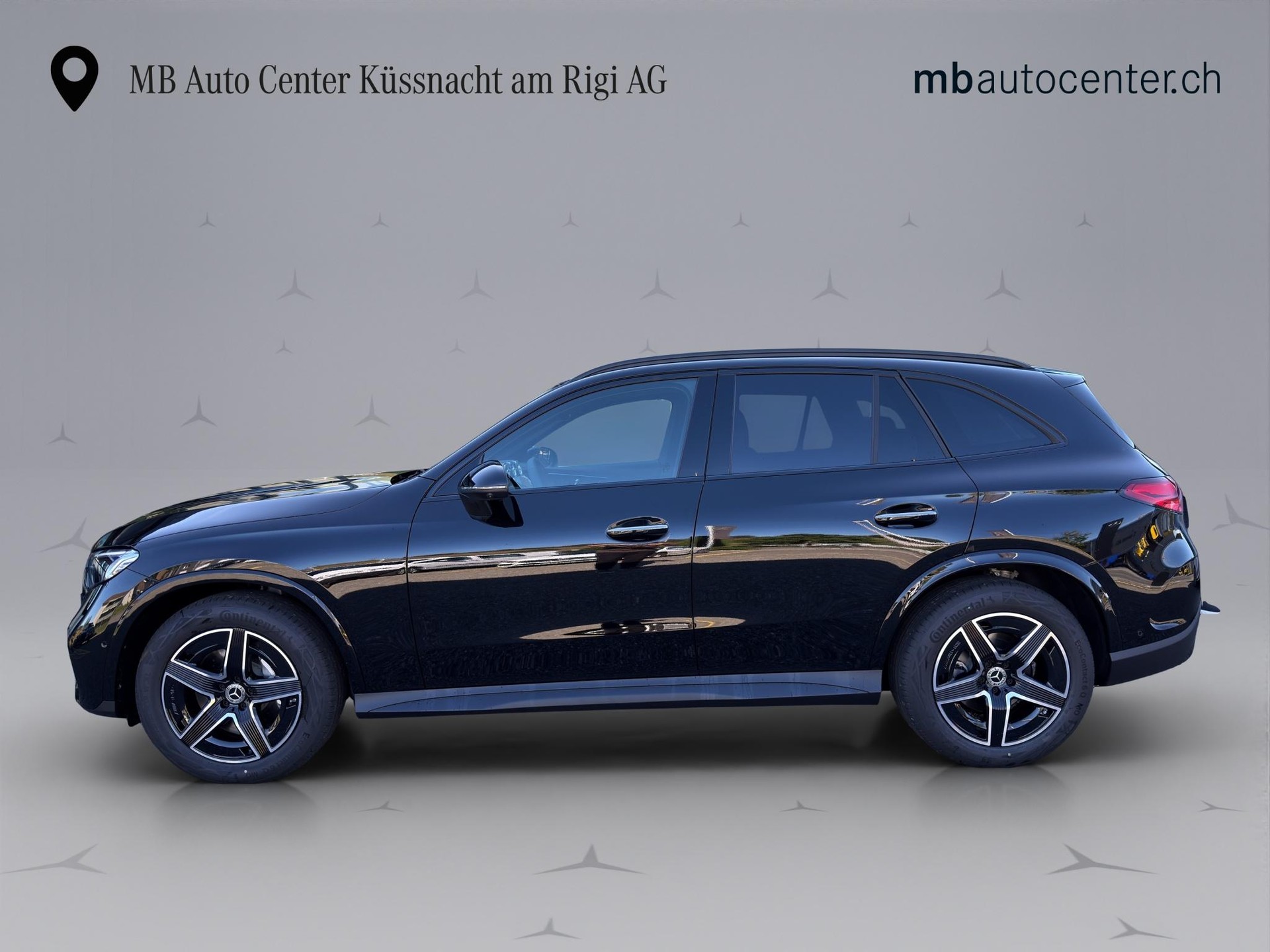 MERCEDES-BENZ GLC 200 AMG Line 4matic-showroom-element-2