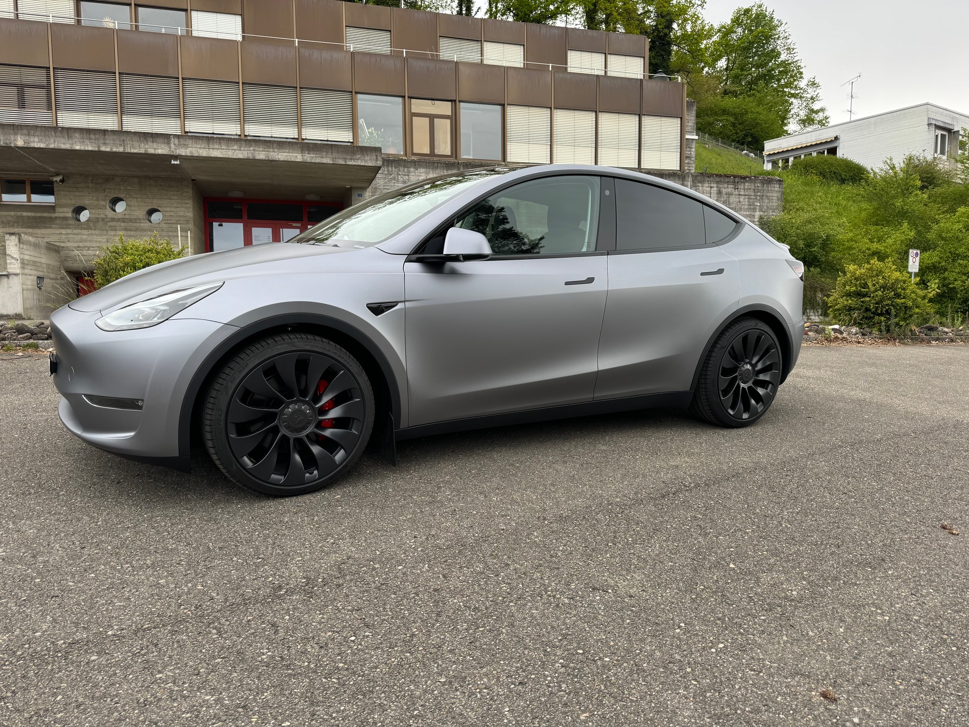 TESLA Performance D-image-1