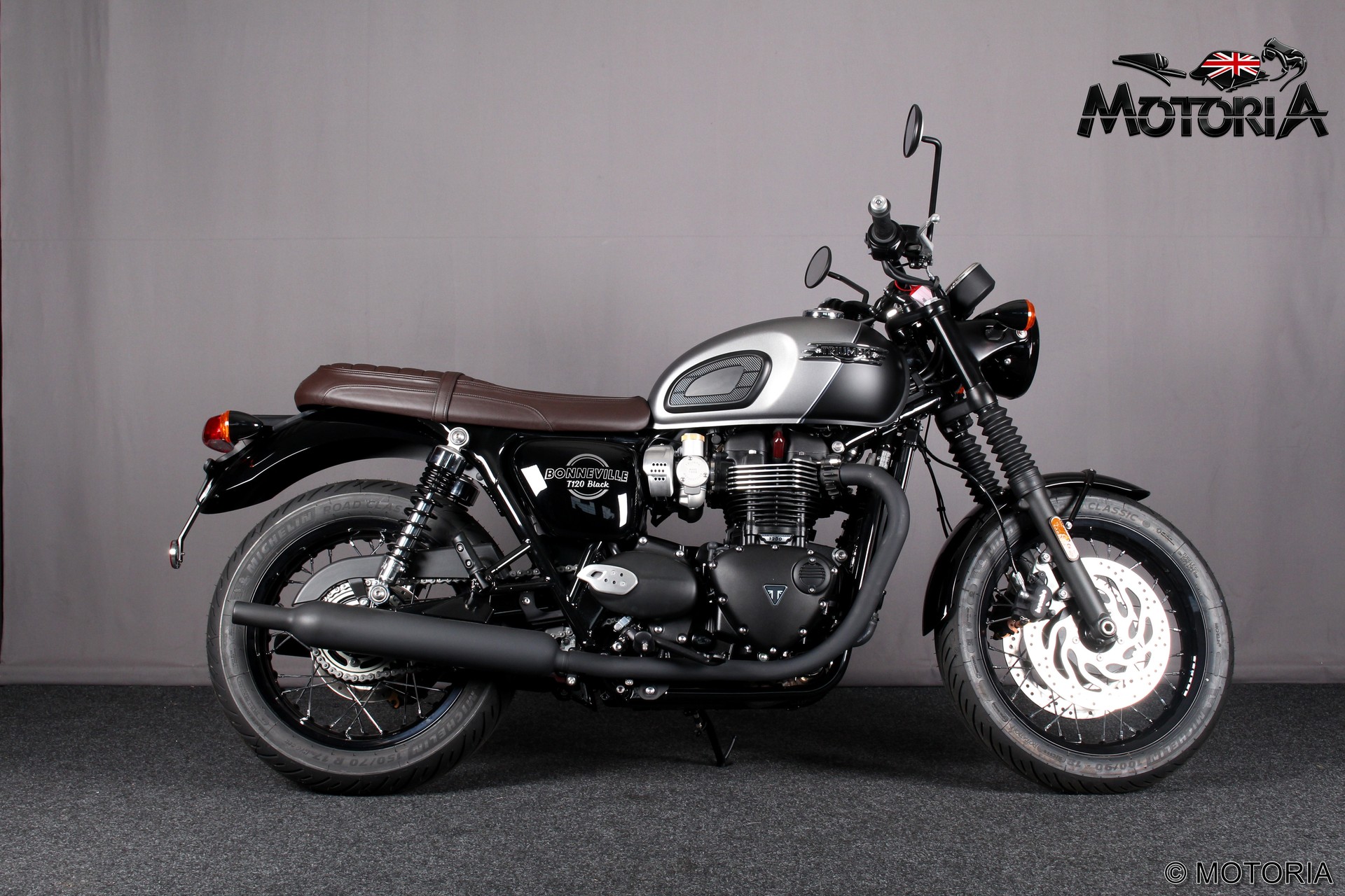 TRIUMPH Bonneville T120 Black (MY26 35kW möglich)-showroom-element-1