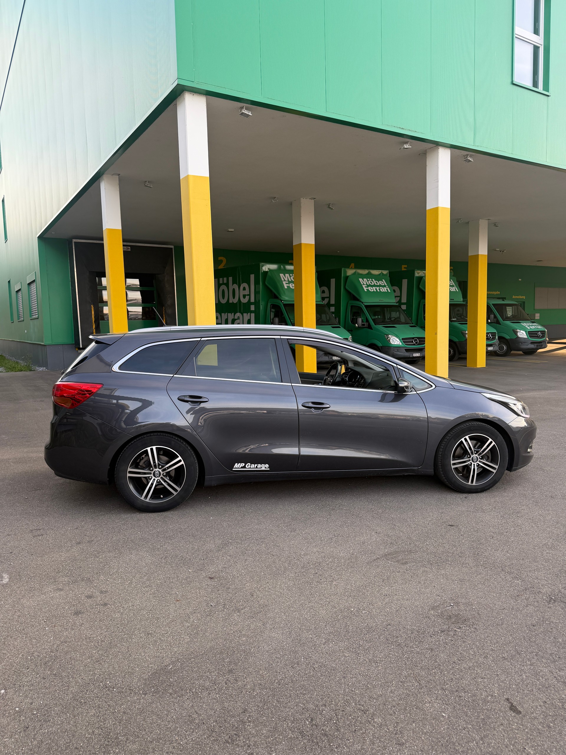 KIA Cee'd Sportswagon 1.6 CRDi Trend-image-7
