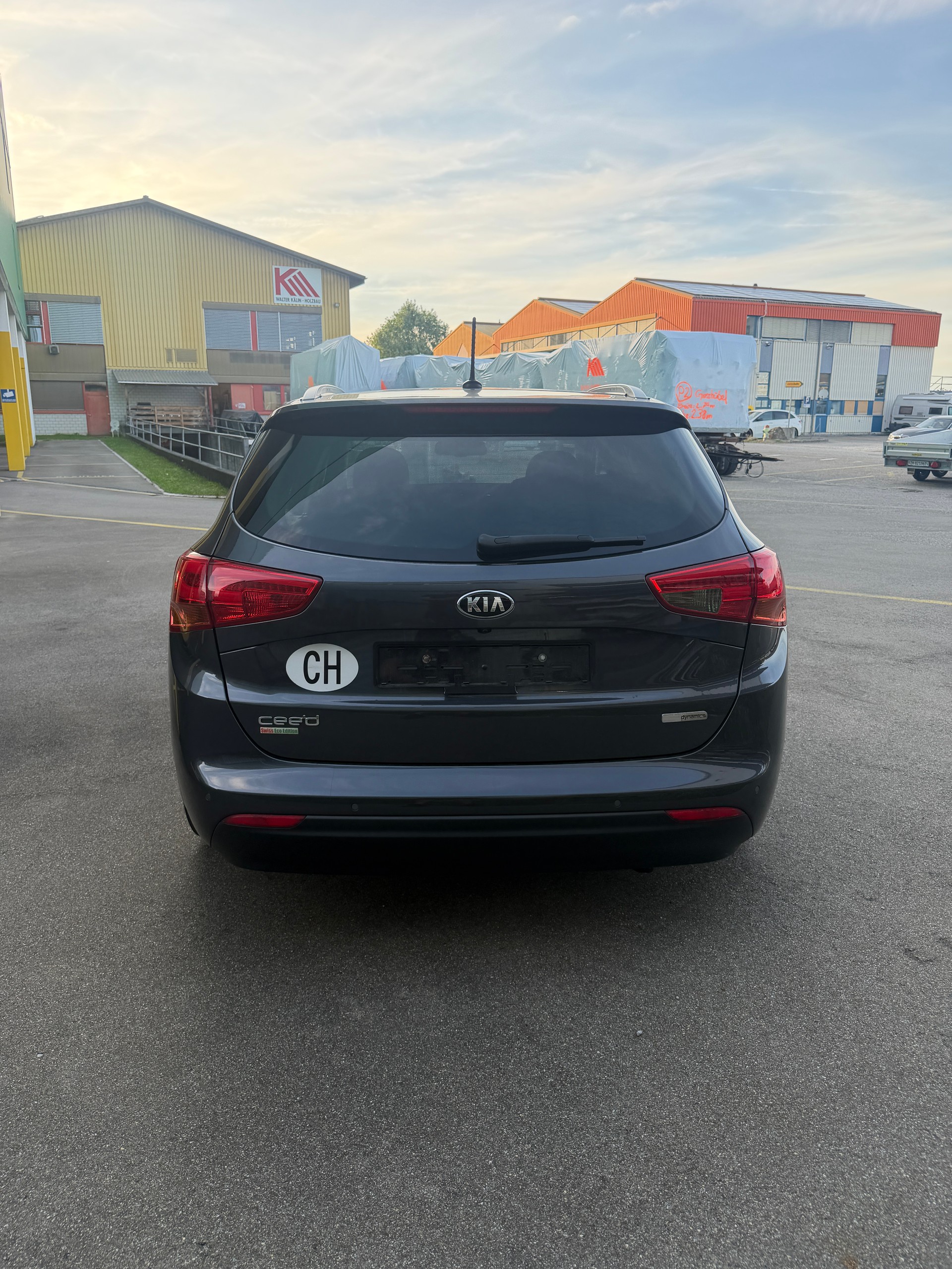 KIA Cee'd Sportswagon 1.6 CRDi Trend-image-5