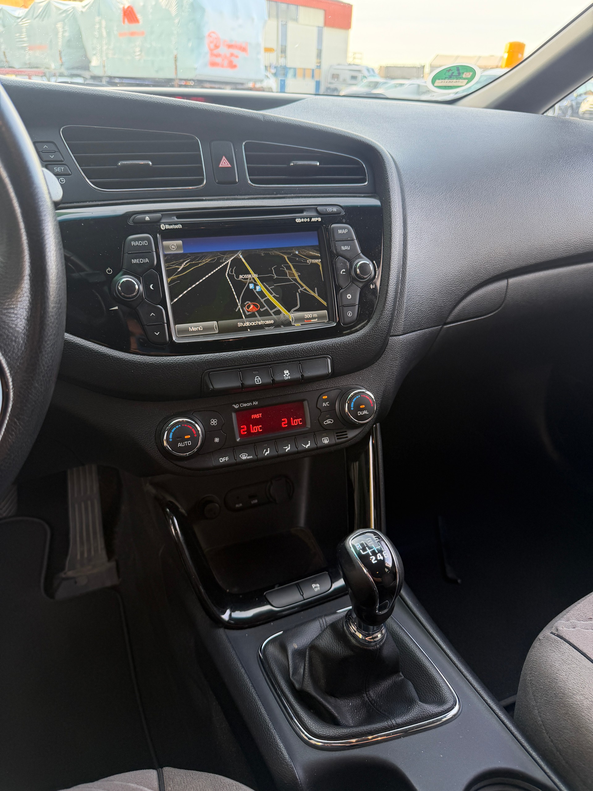 KIA Cee'd Sportswagon 1.6 CRDi Trend-image-11