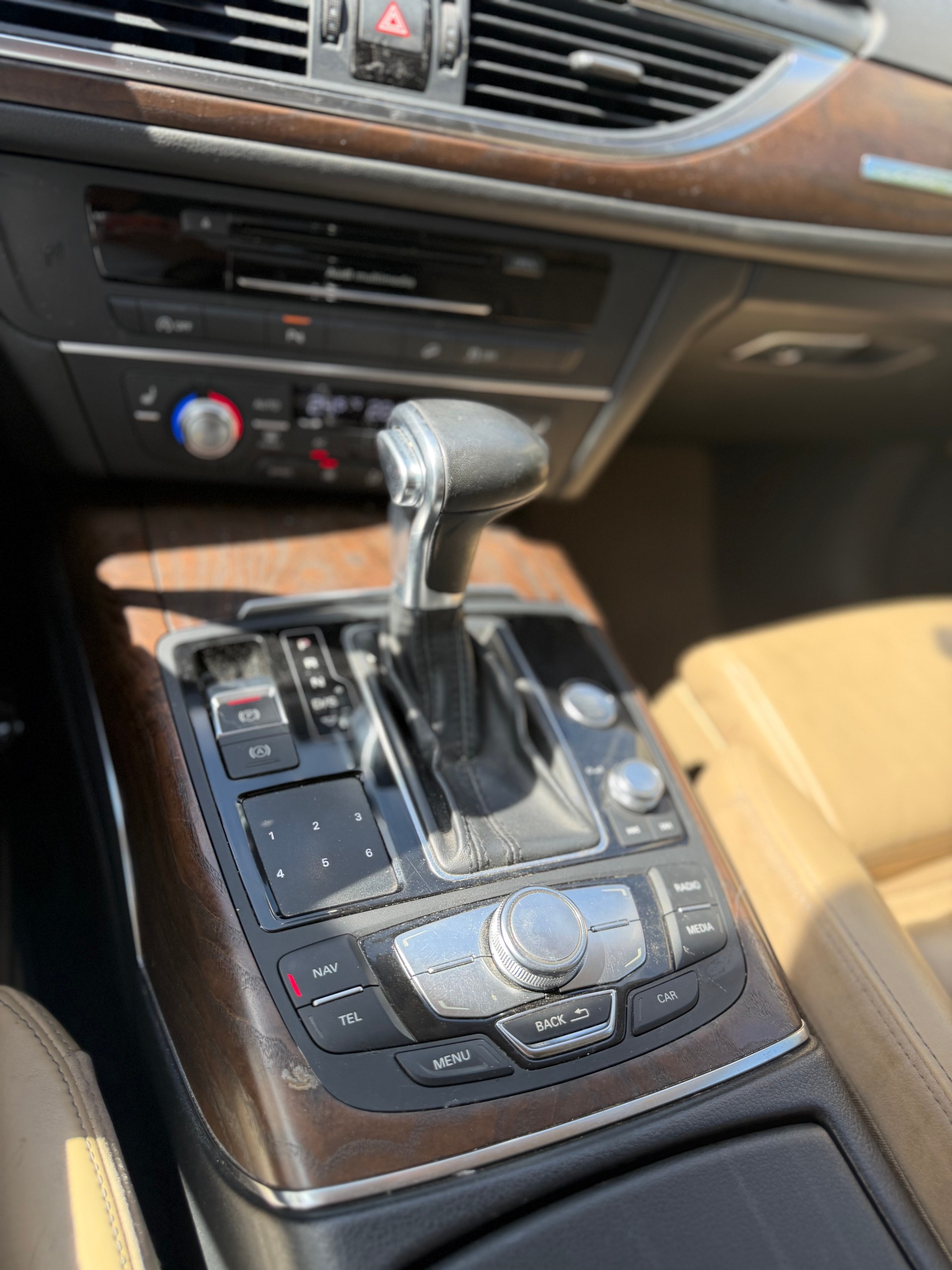 AUDI A6 allroad 3.0 TDI V6 quattro S-tronic-image-11