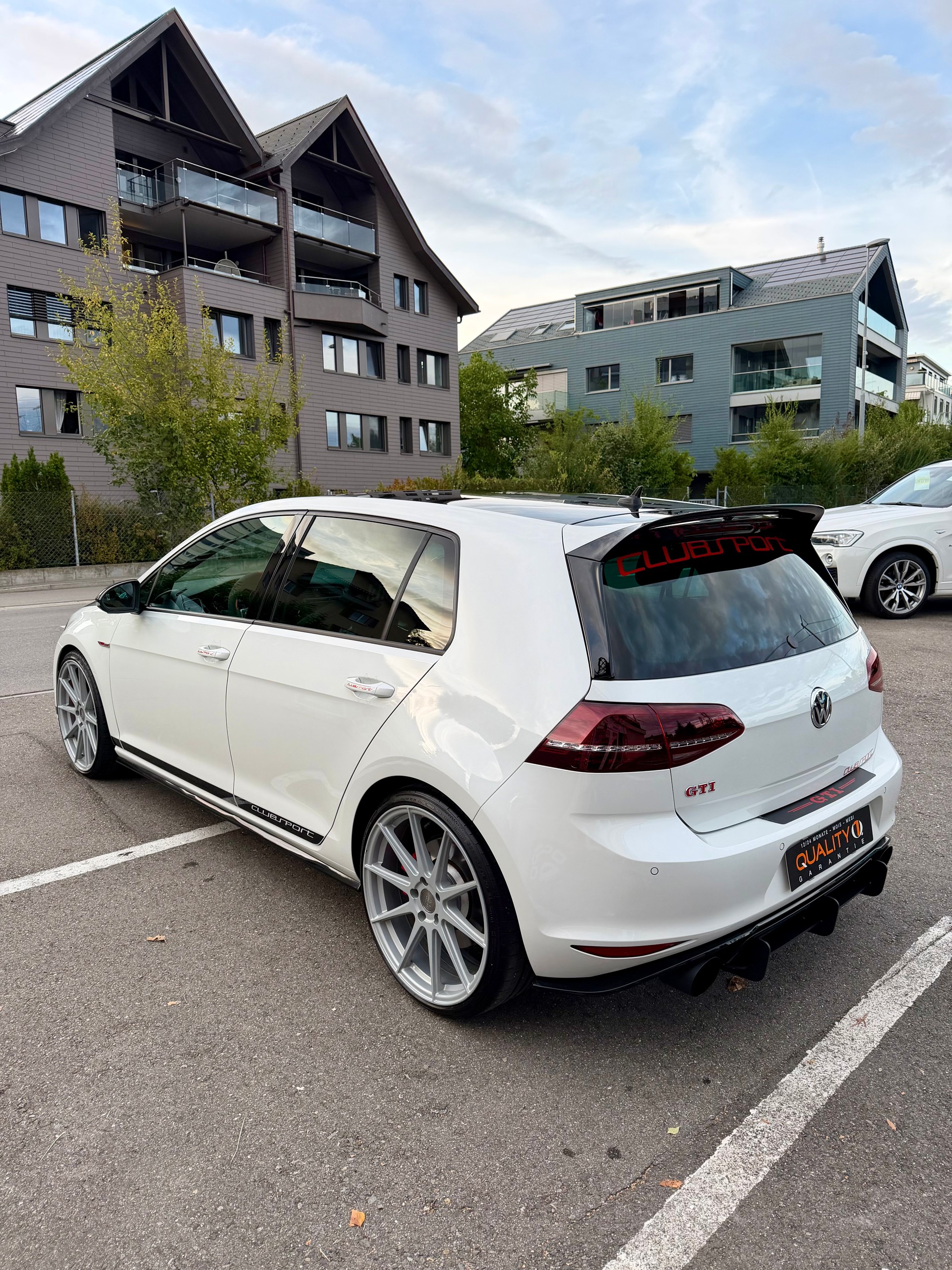 VW Golf 2.0 TSI GTI Clubsport DSG-image-3