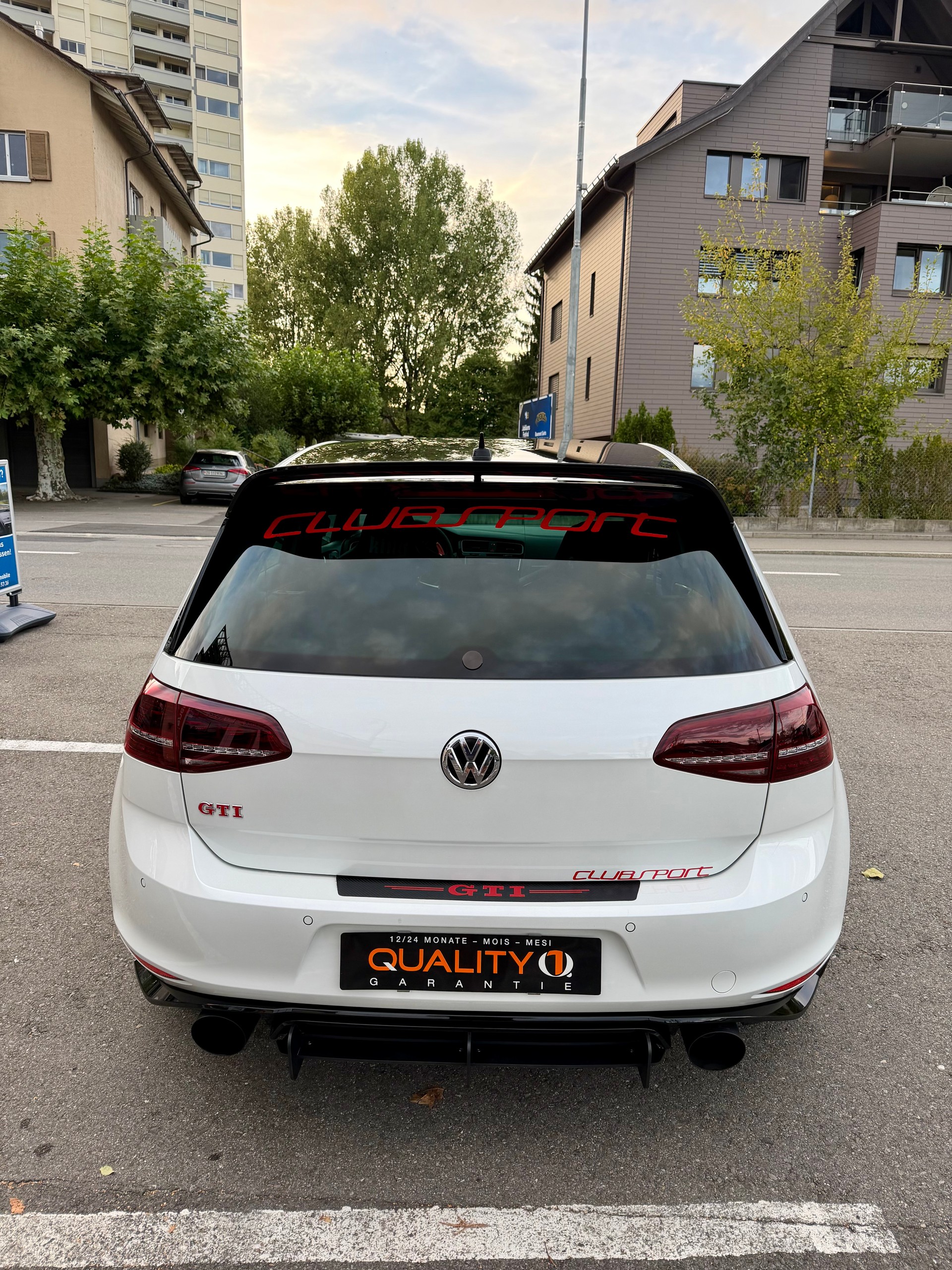 VW Golf 2.0 TSI GTI Clubsport DSG-image-5