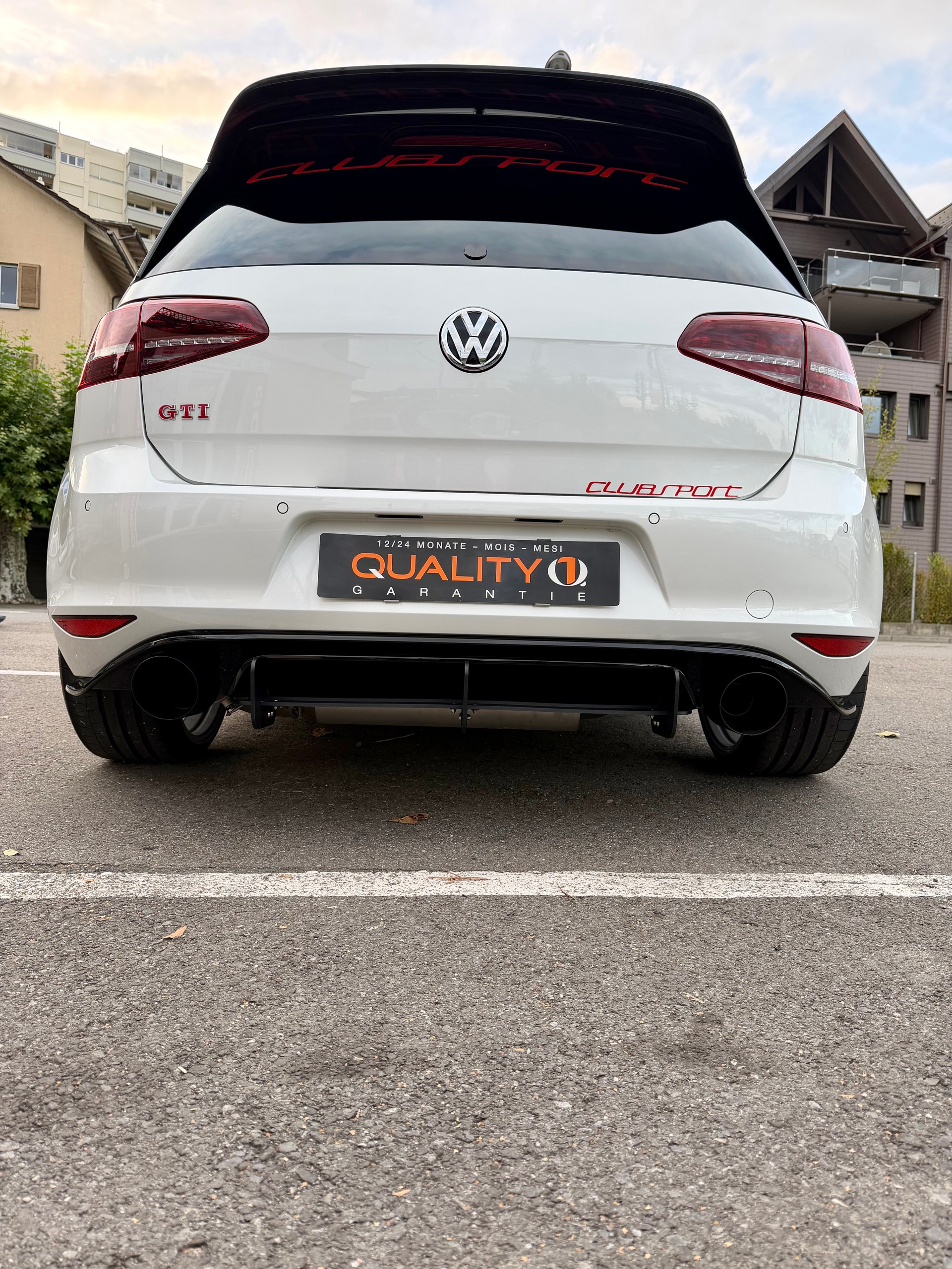 VW Golf 2.0 TSI GTI Clubsport DSG-image-6