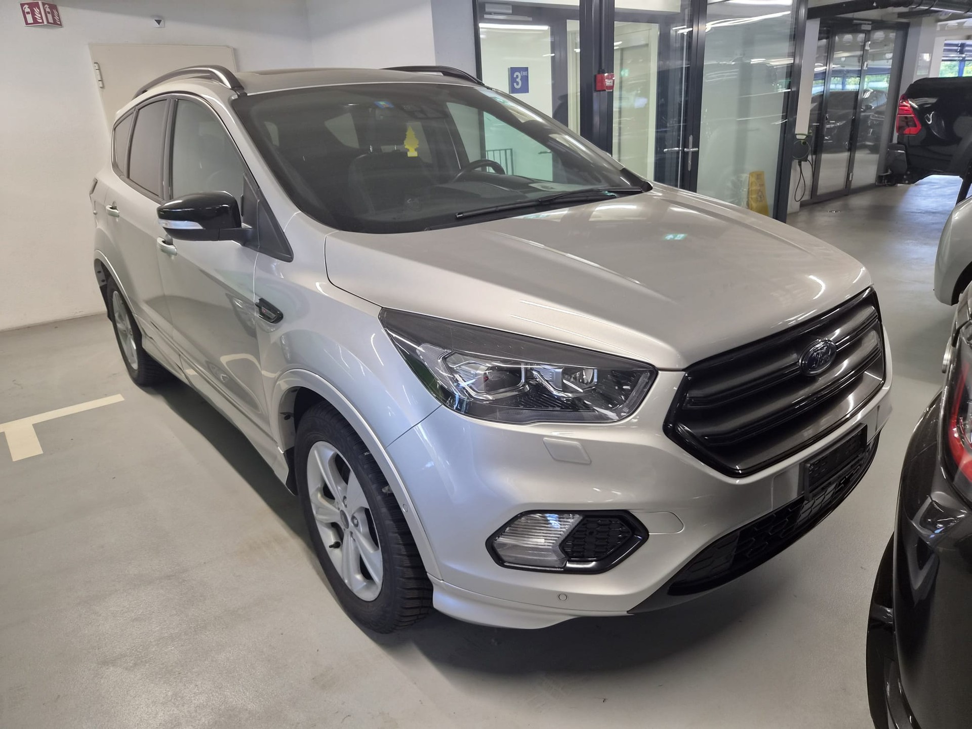 FORD Kuga 2.0 TDCi 180 ST-Line FPS 4WD PowerShift-image-1