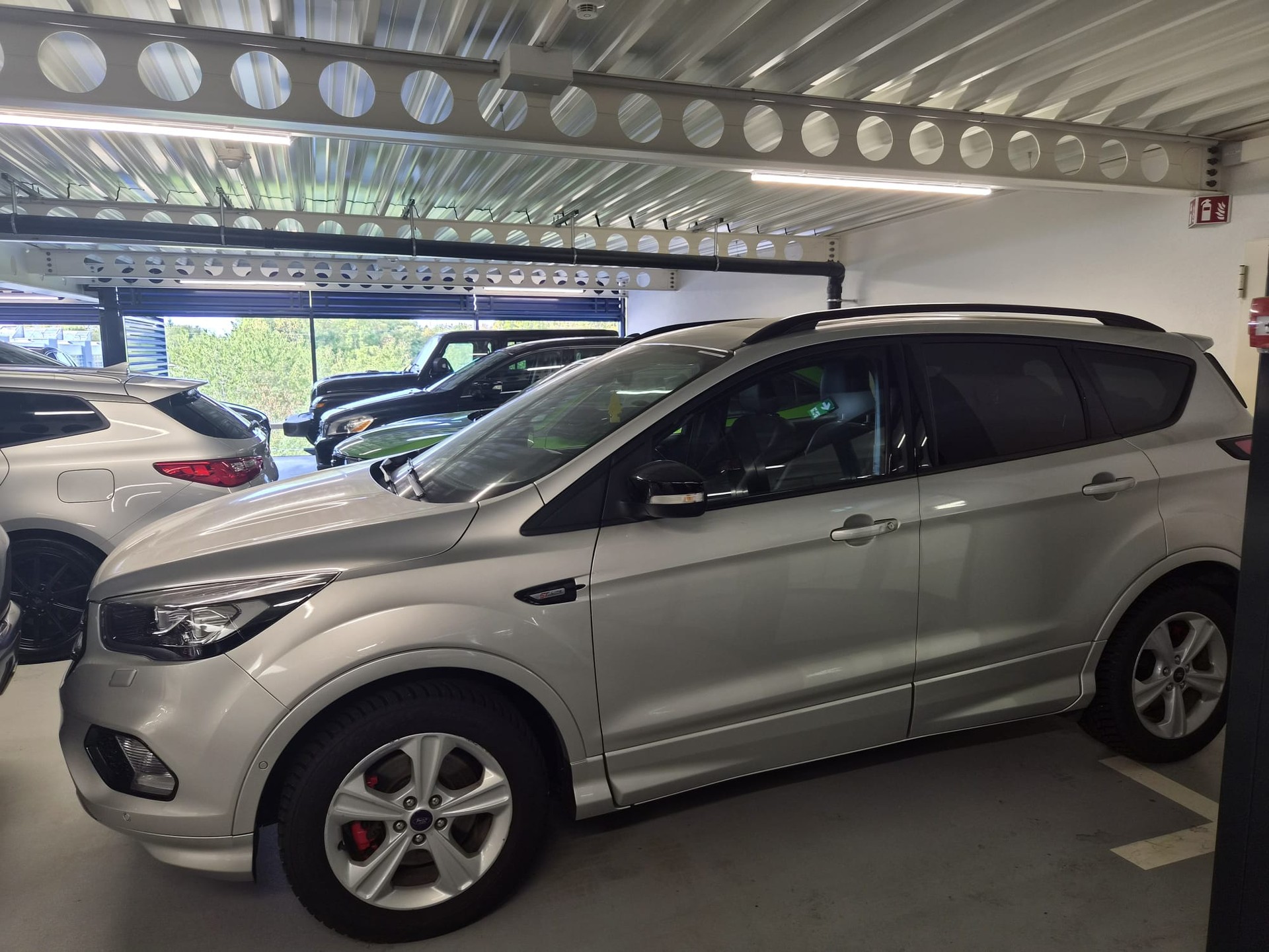 FORD Kuga 2.0 TDCi 180 ST-Line FPS 4WD PowerShift-image-2