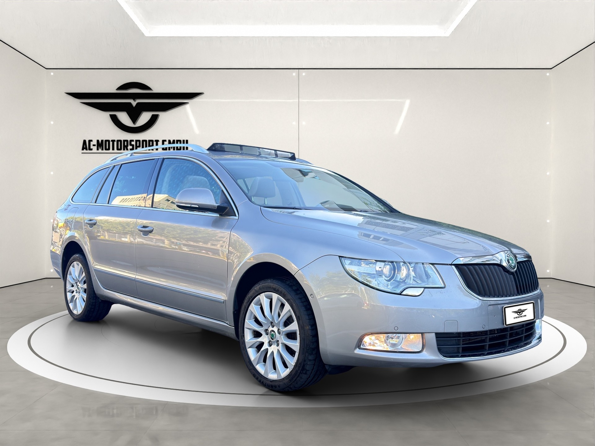 SKODA Superb Combi 1.8 TSI Elegance DSG-image-3