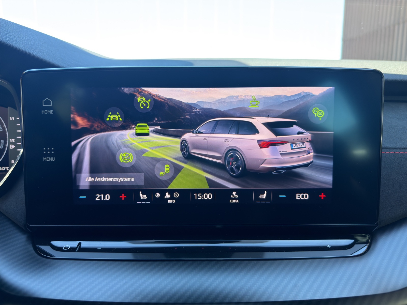 SKODA Octavia Combi 2.0 TSI DSG RS - Head-up-Display - Spurwechselassistent - Rückfahrkamera-image-9