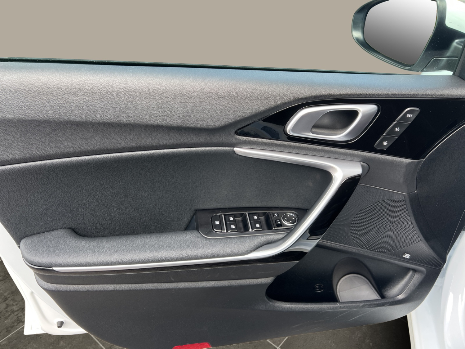 KIA Ceed SW 1.5 T-GDi MHEV GT-Line-image-14