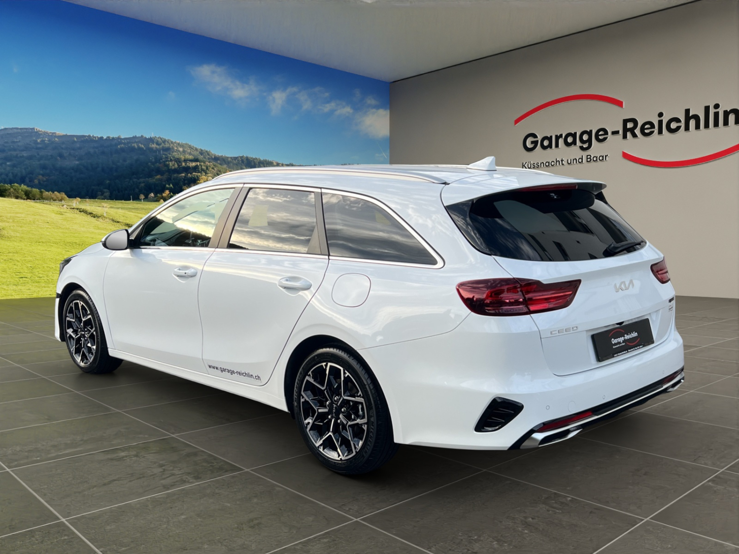 KIA Ceed SW 1.5 T-GDi MHEV GT-Line-image-2