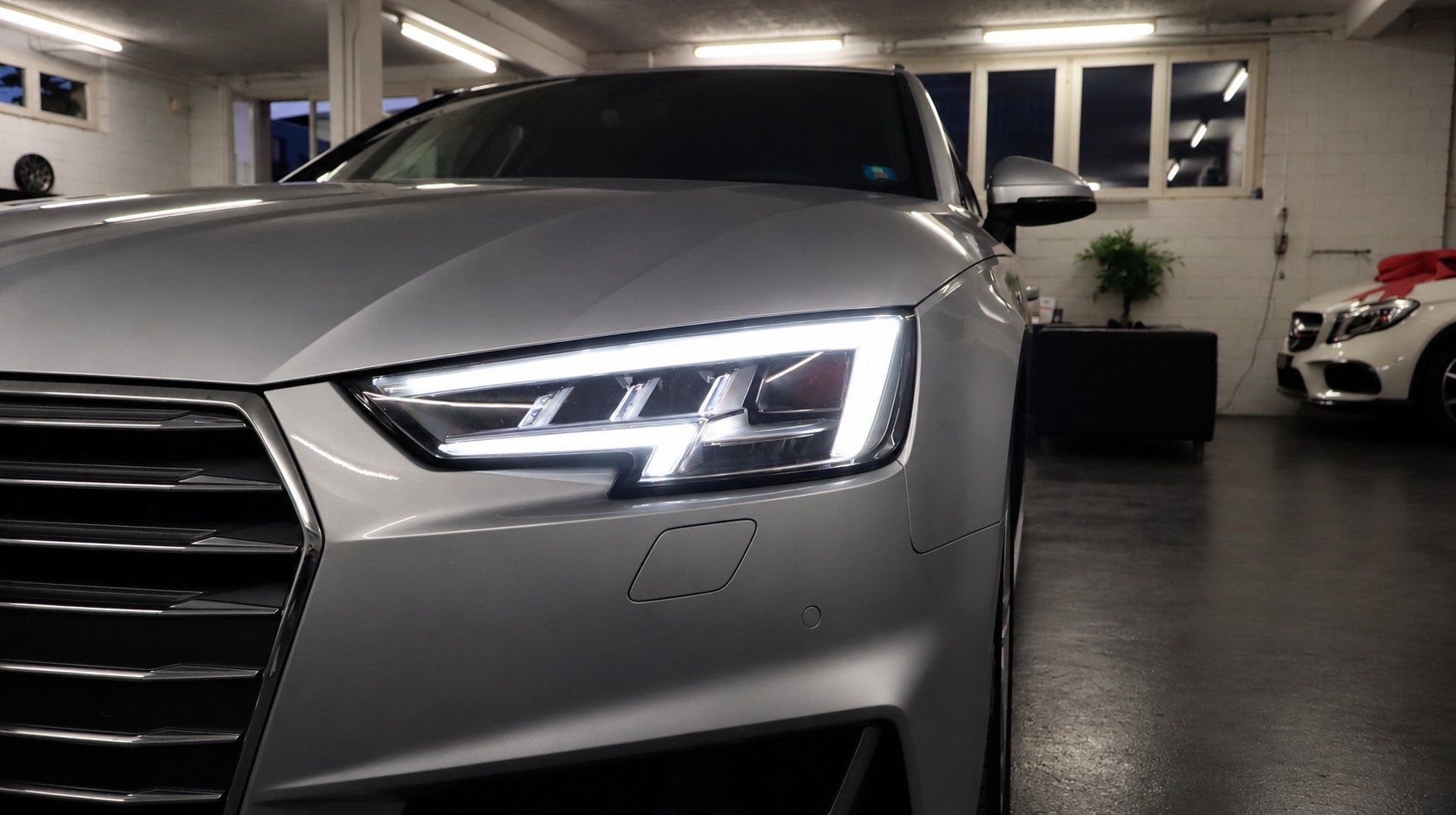 AUDI A4 Avant 2.0 TFSI Sport quattro S-tronic-image-18