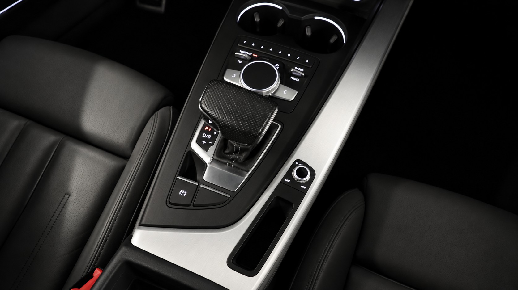 AUDI A4 Avant 2.0 TFSI Sport quattro S-tronic-image-10