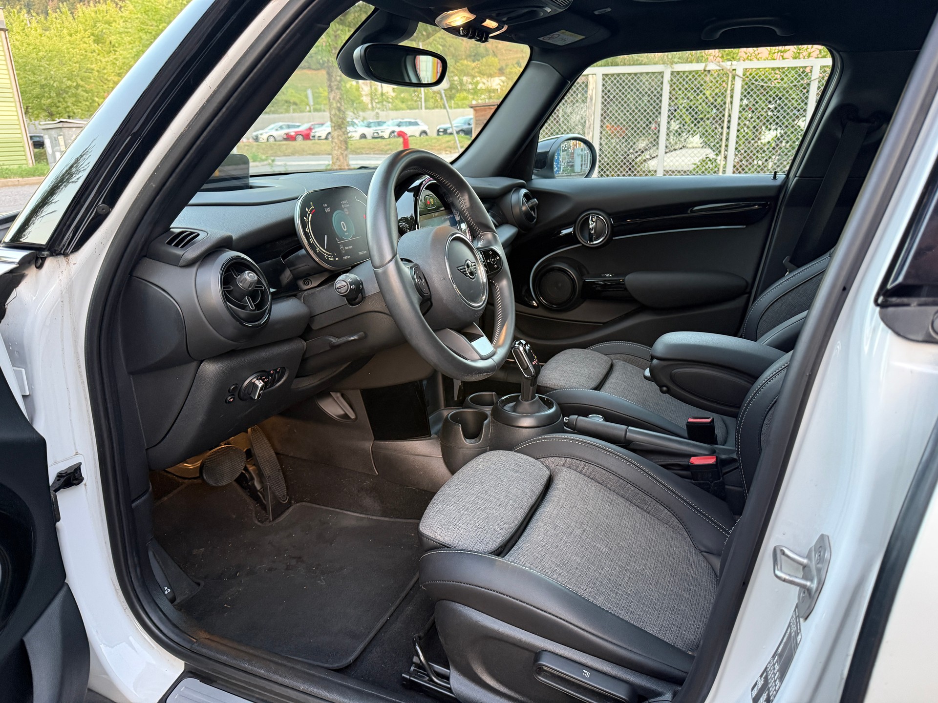 MINI Cooper Steptronic DKG-image-10
