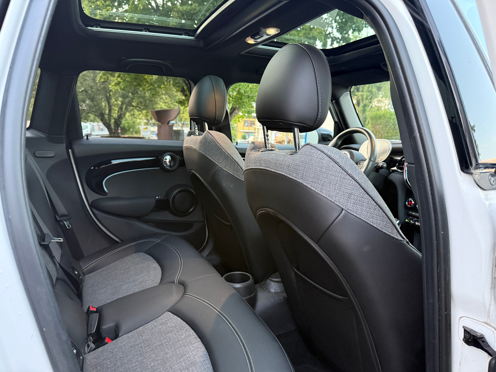 MINI Cooper Steptronic DKG-image-15