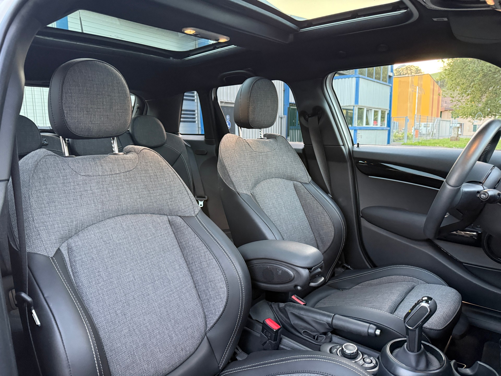 MINI Cooper Steptronic DKG-image-13