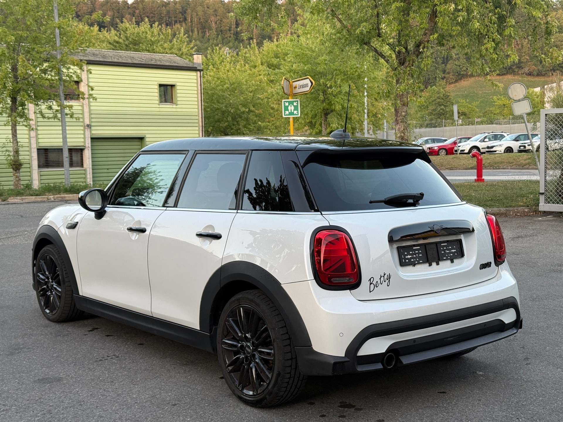 MINI Cooper Steptronic DKG-image-8