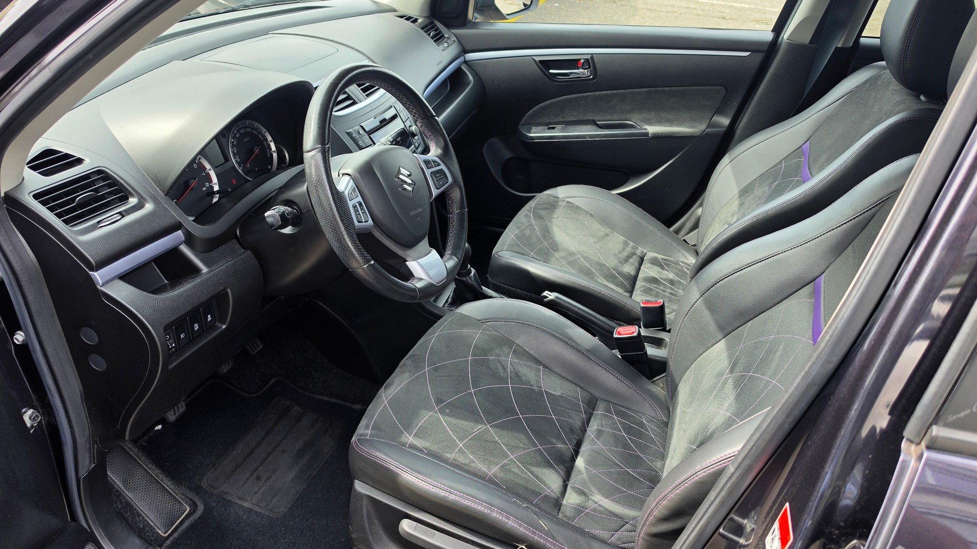SUZUKI Swift 1.2i 16V Sergio Cellano-image-18