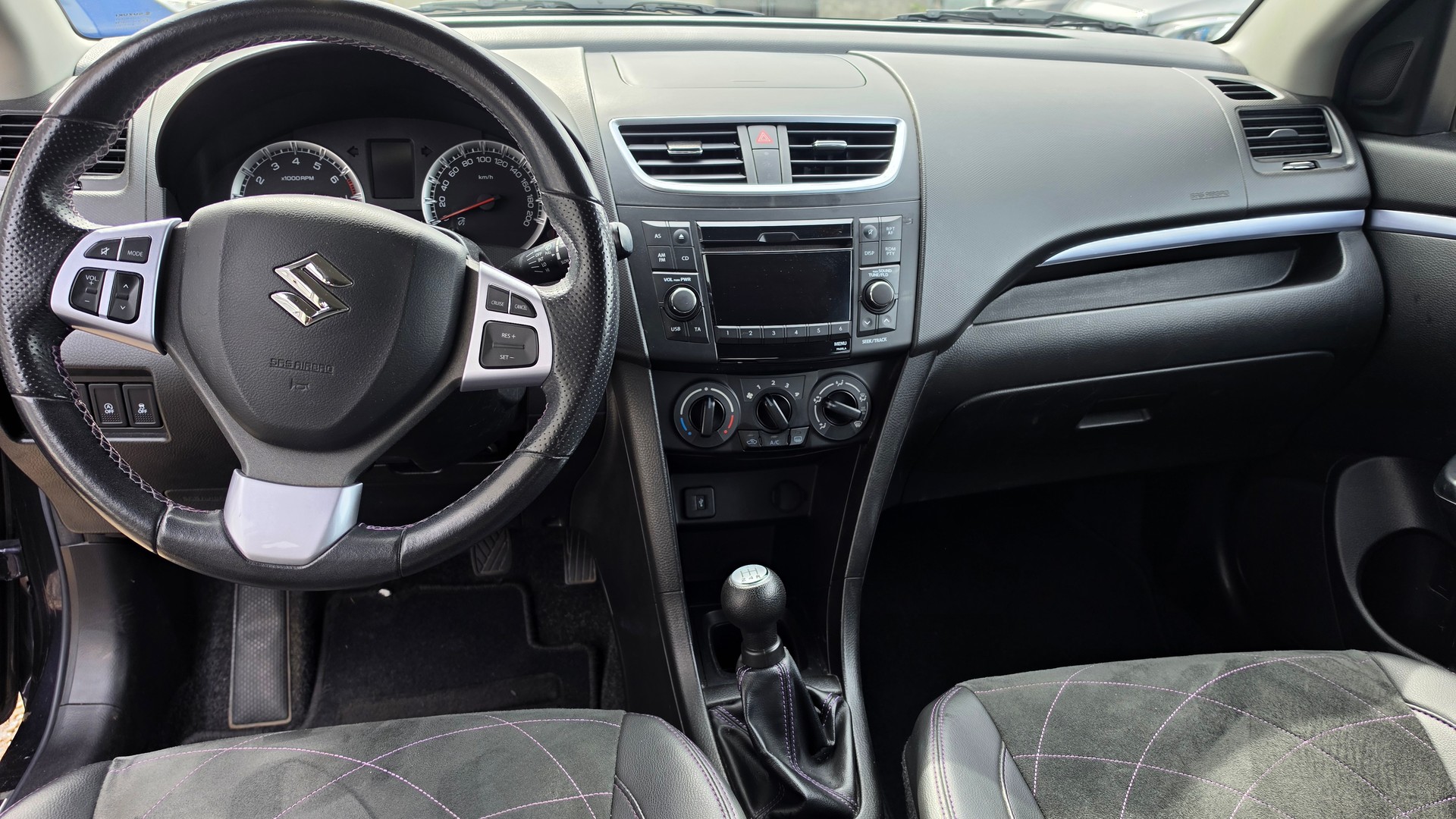 SUZUKI Swift 1.2i 16V Sergio Cellano-image-13