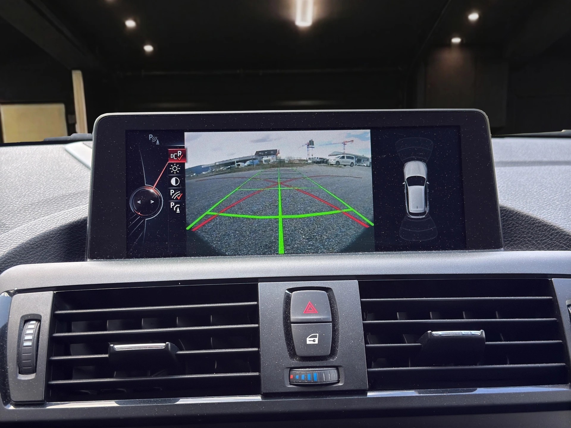 BMW M135i xDrive Steptronic-image-15