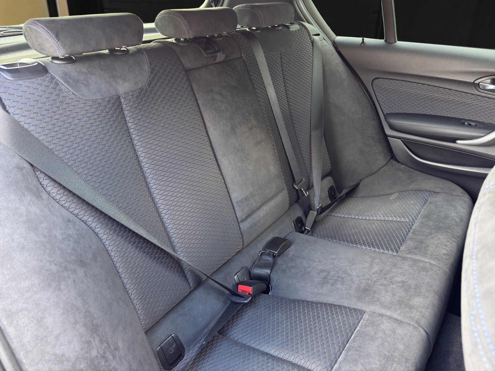 BMW M135i xDrive Steptronic-image-12