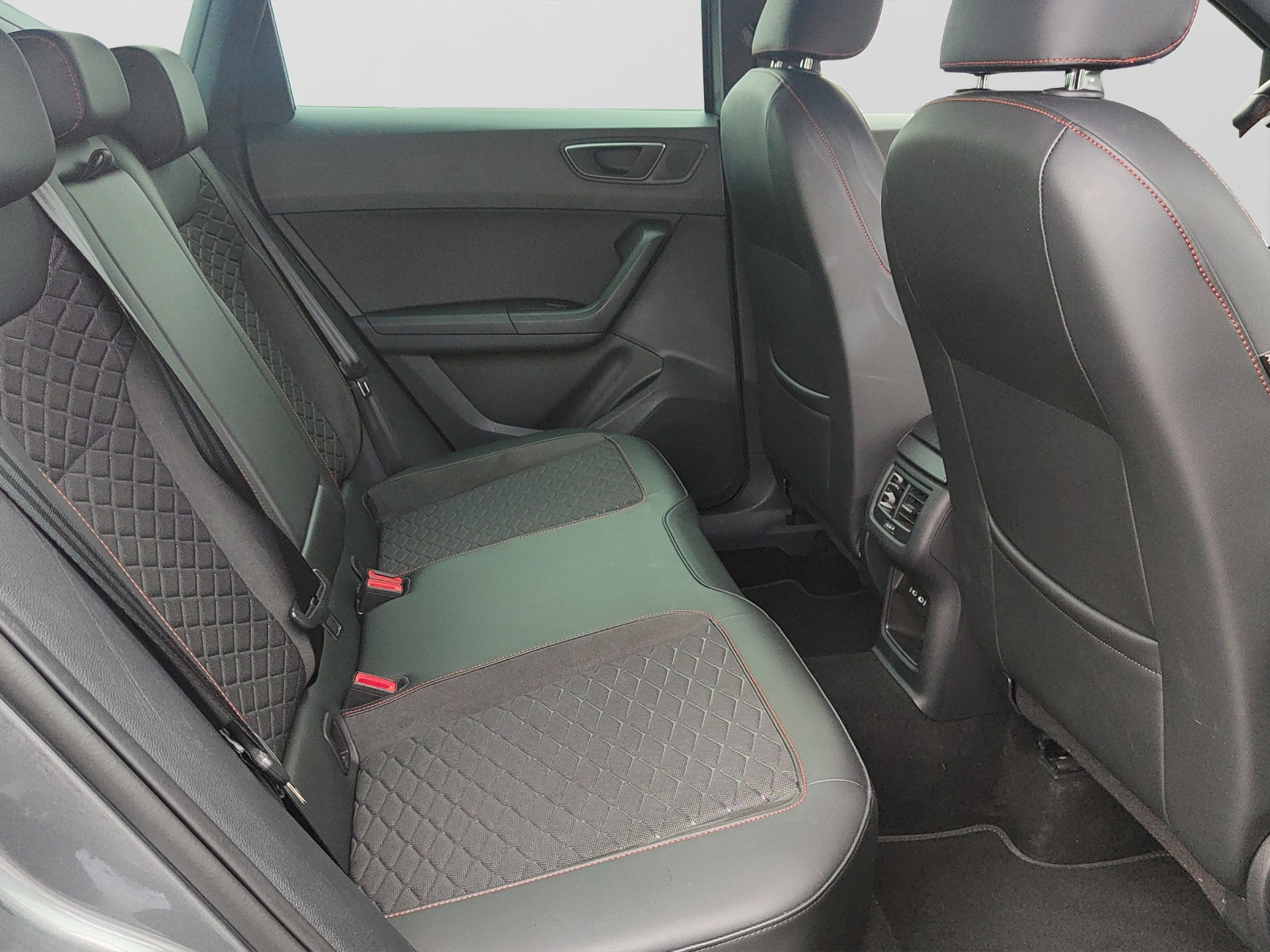 SEAT Ateca 1.5 TSI FR DSG-image-5