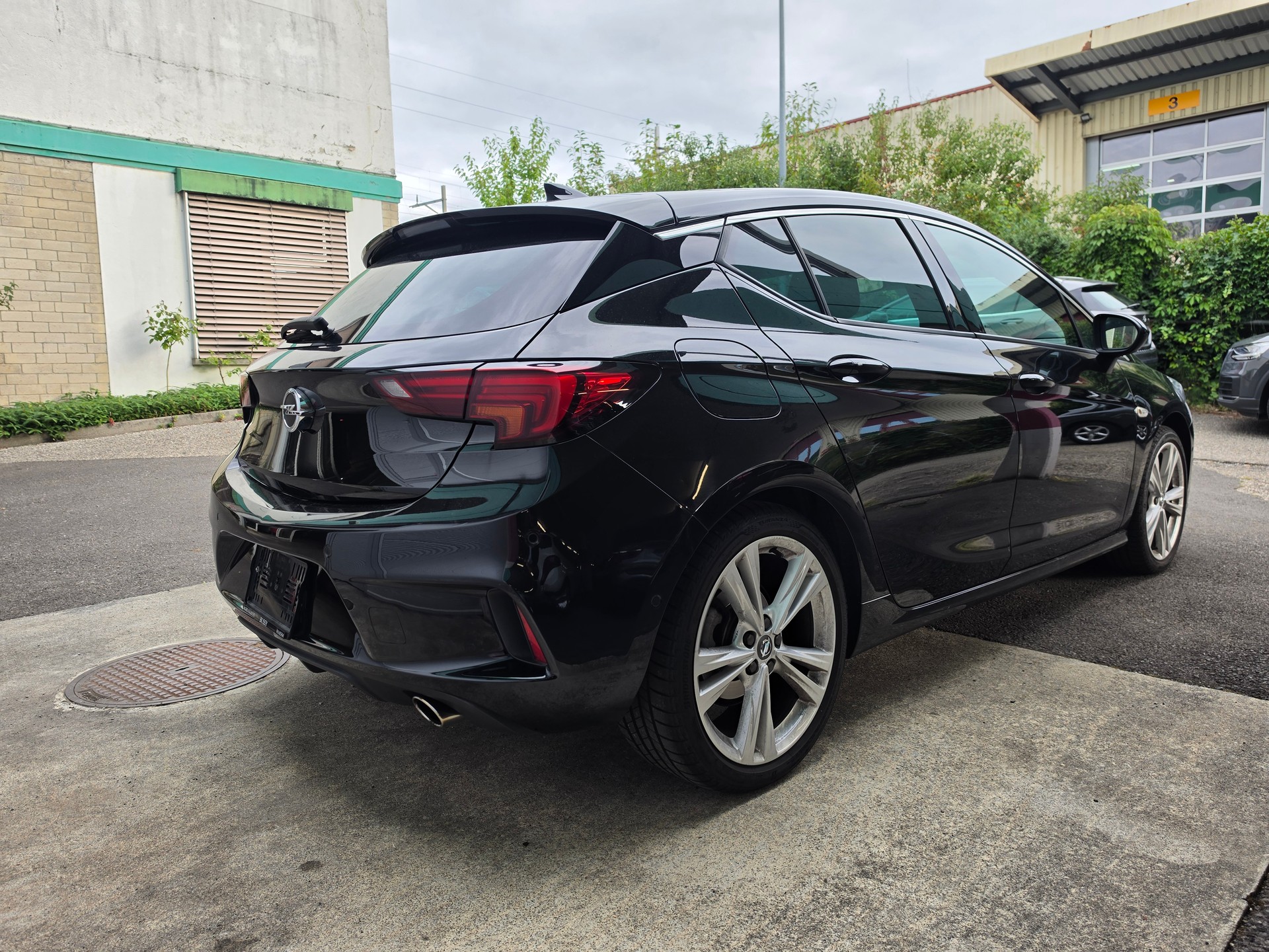 OPEL Astra 1.6i Turbo OPC Line Automatic-image-4