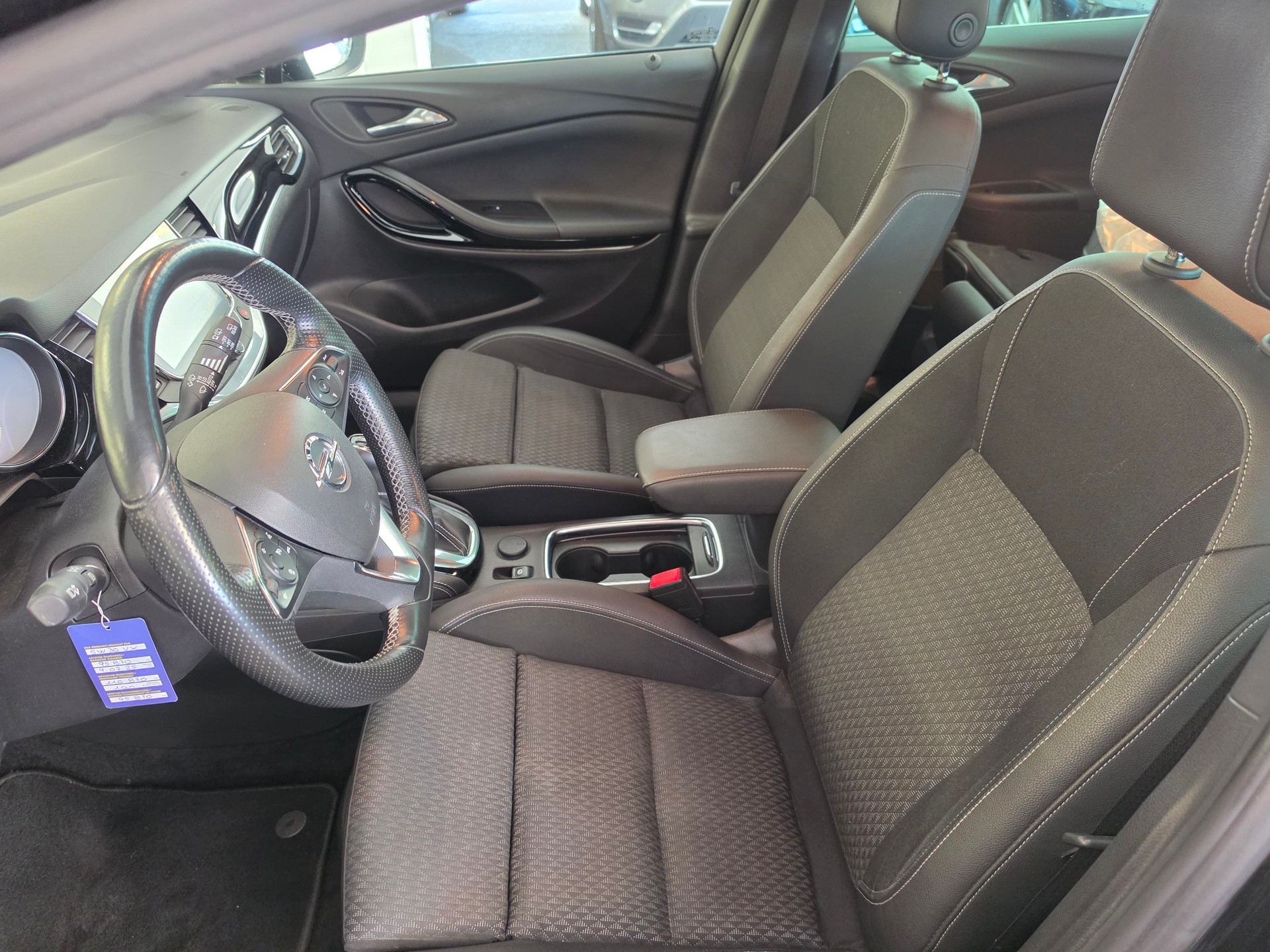 OPEL Astra 1.6i Turbo OPC Line Automatic-image-13