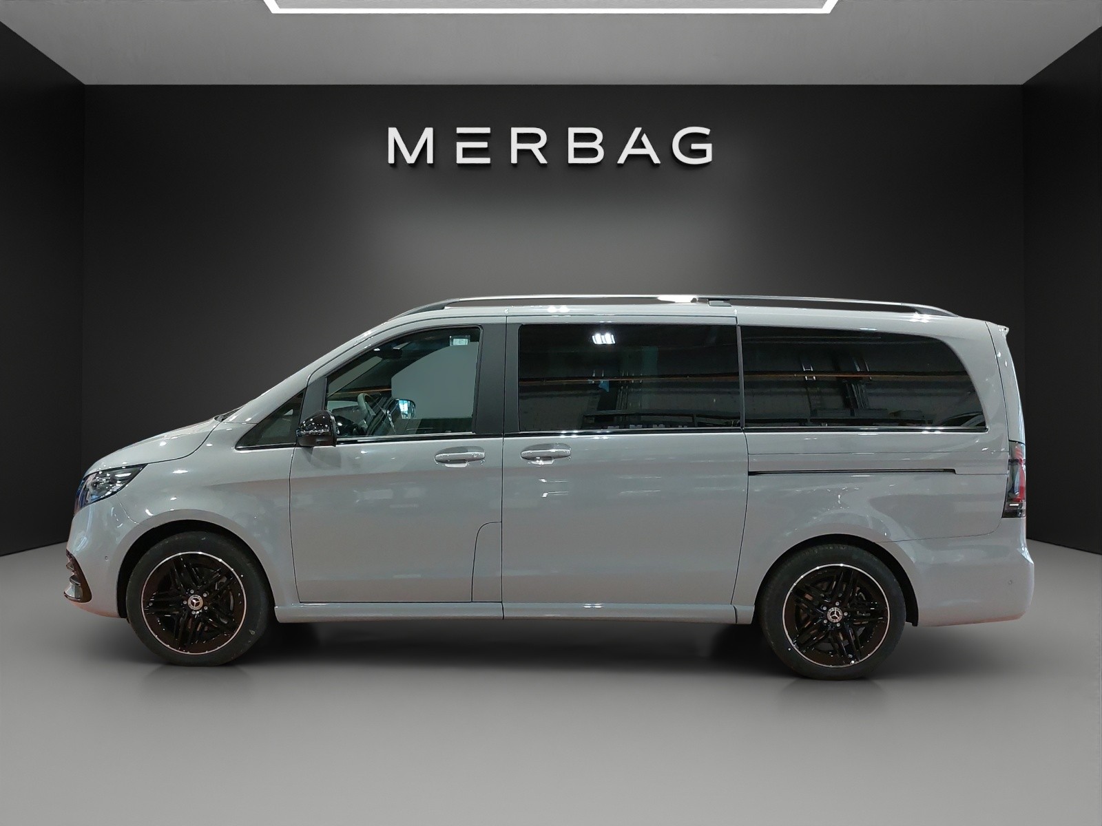 MERCEDES-BENZ V 300 d lang 4Matic Swiss Edition 9G-Tronic-image-4