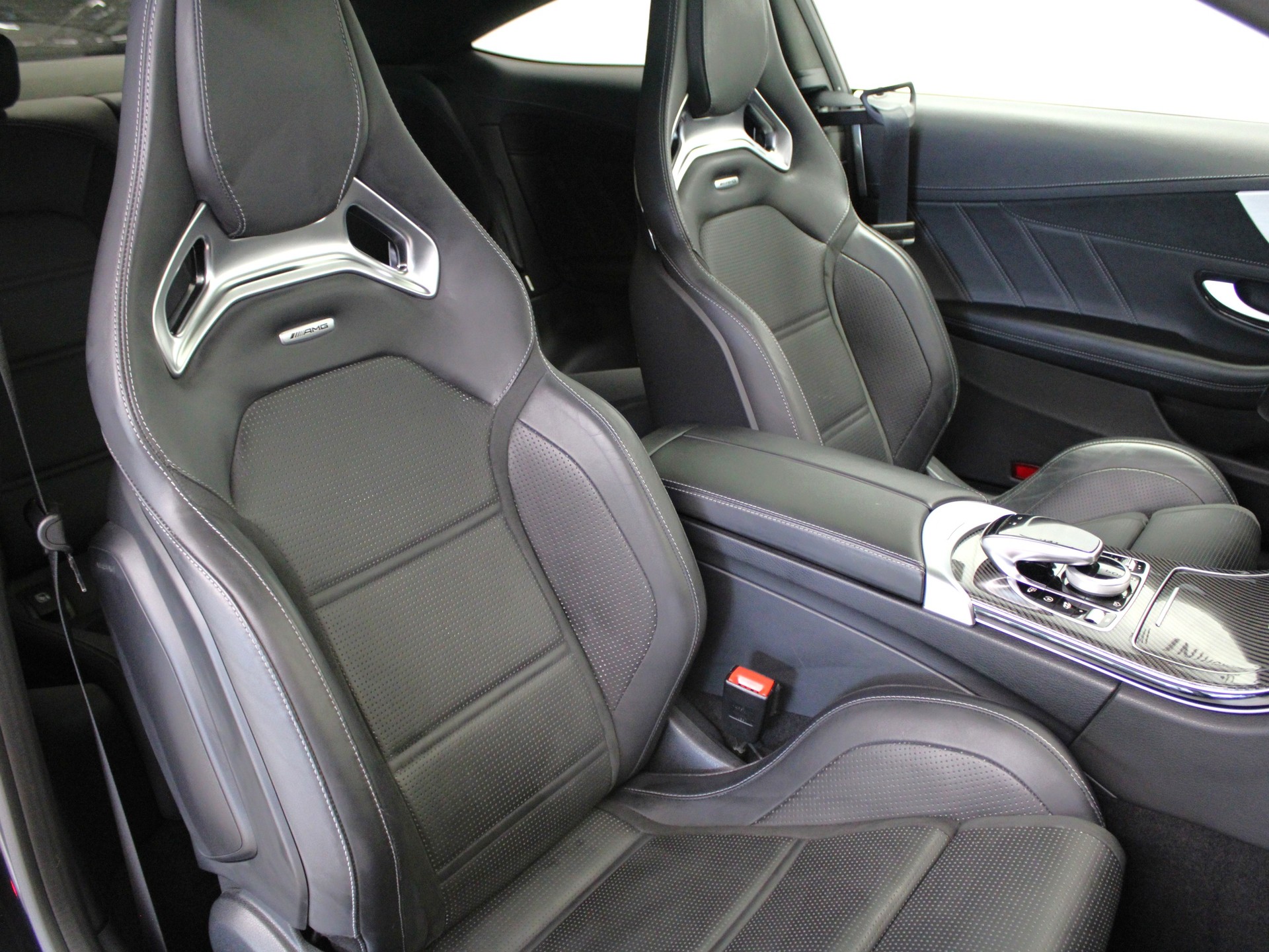 MERCEDES-BENZ C 63 S AMG 9G-tronic-image-10