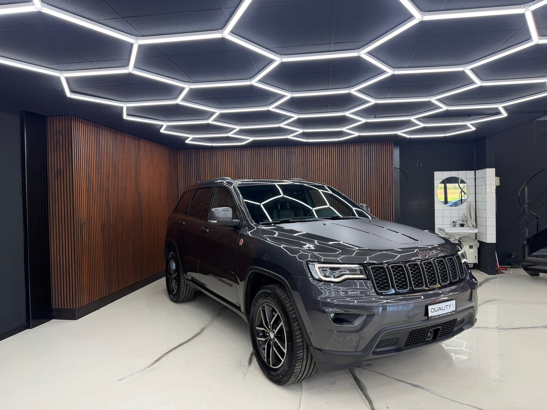 JEEP Grand Cherokee 3.0 CRD Trailhawk Automatic-image-2