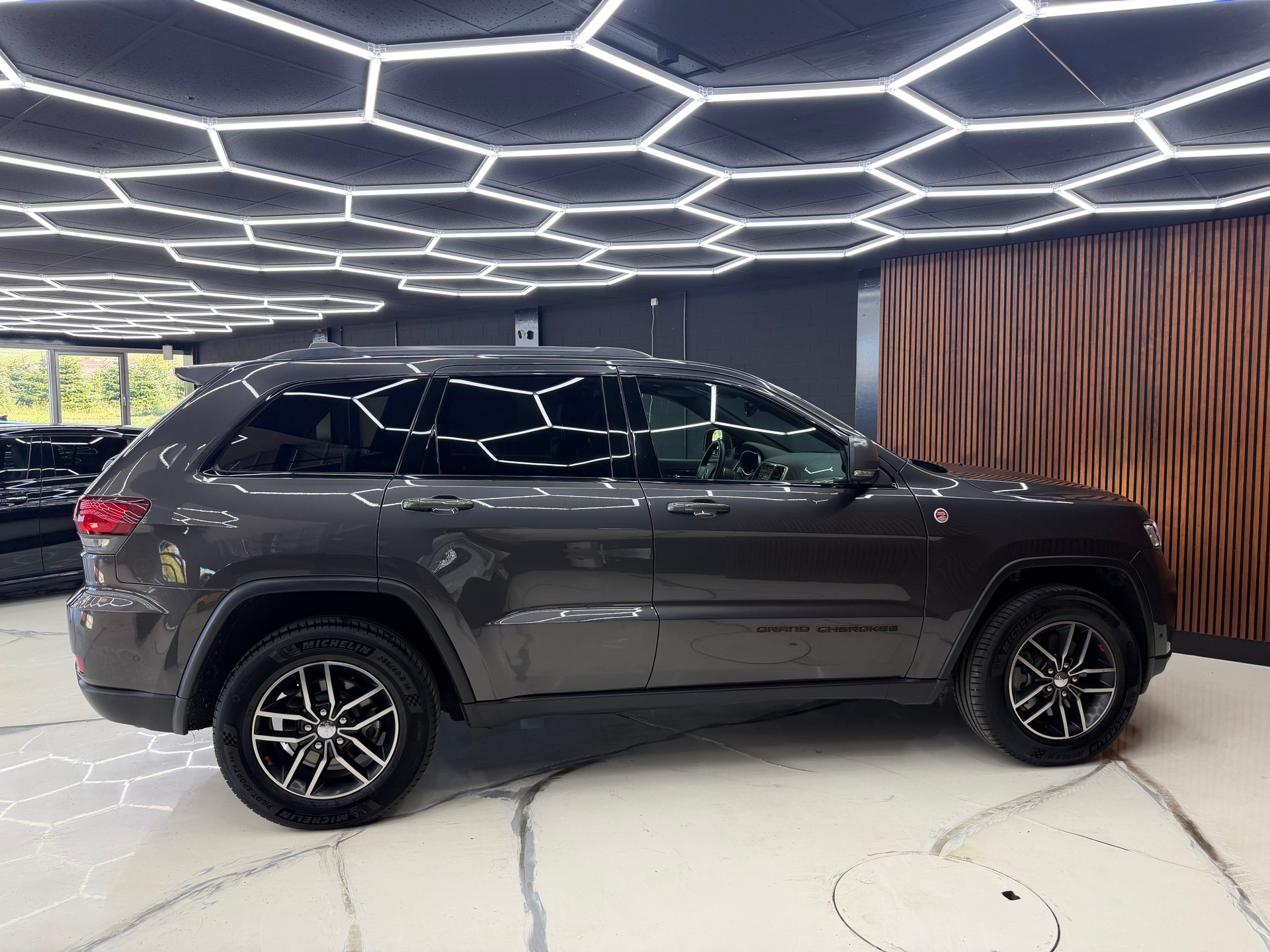 JEEP Grand Cherokee 3.0 CRD Trailhawk Automatic-image-5