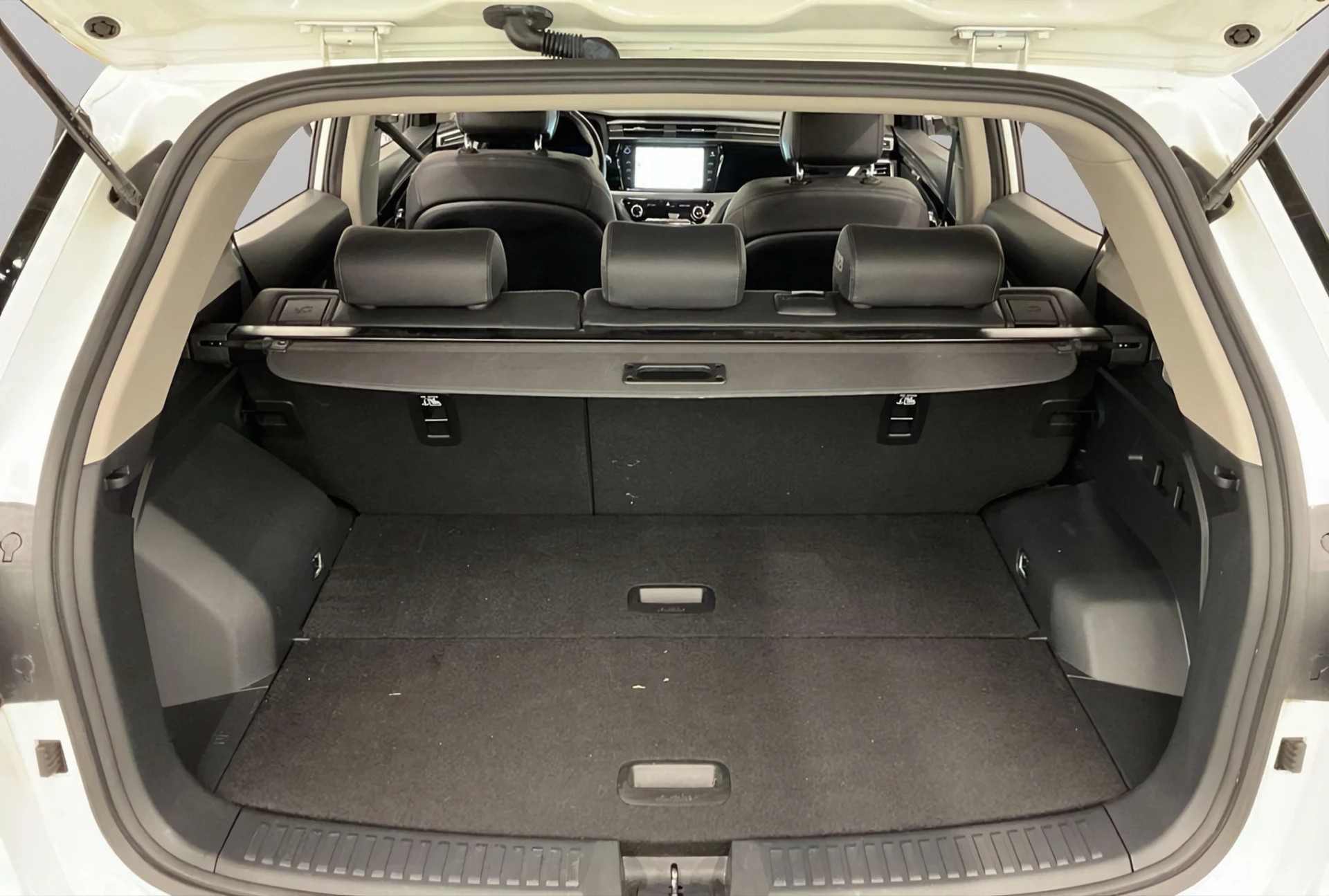 KGM-SsangYong Korando 1.5 T GDI Amber 4WD Automat-image-12