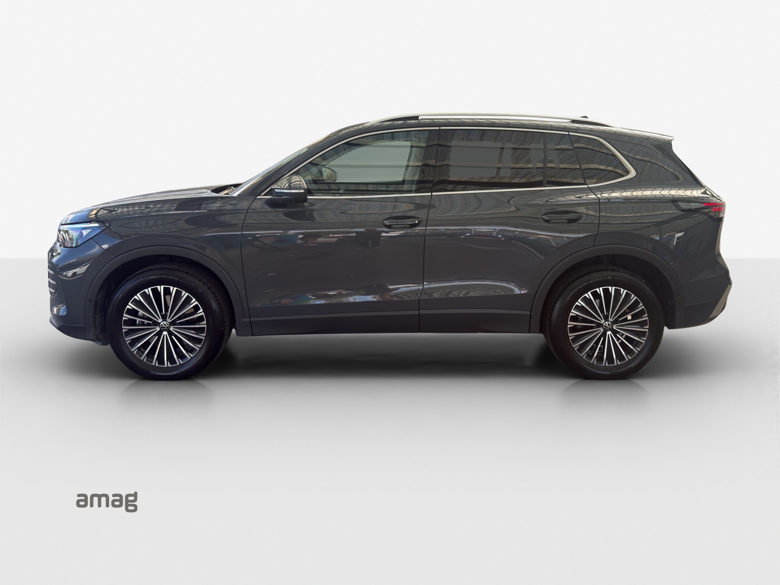 VW Tiguan 2.0 TSI DSG Elegance 4Motion-image-1
