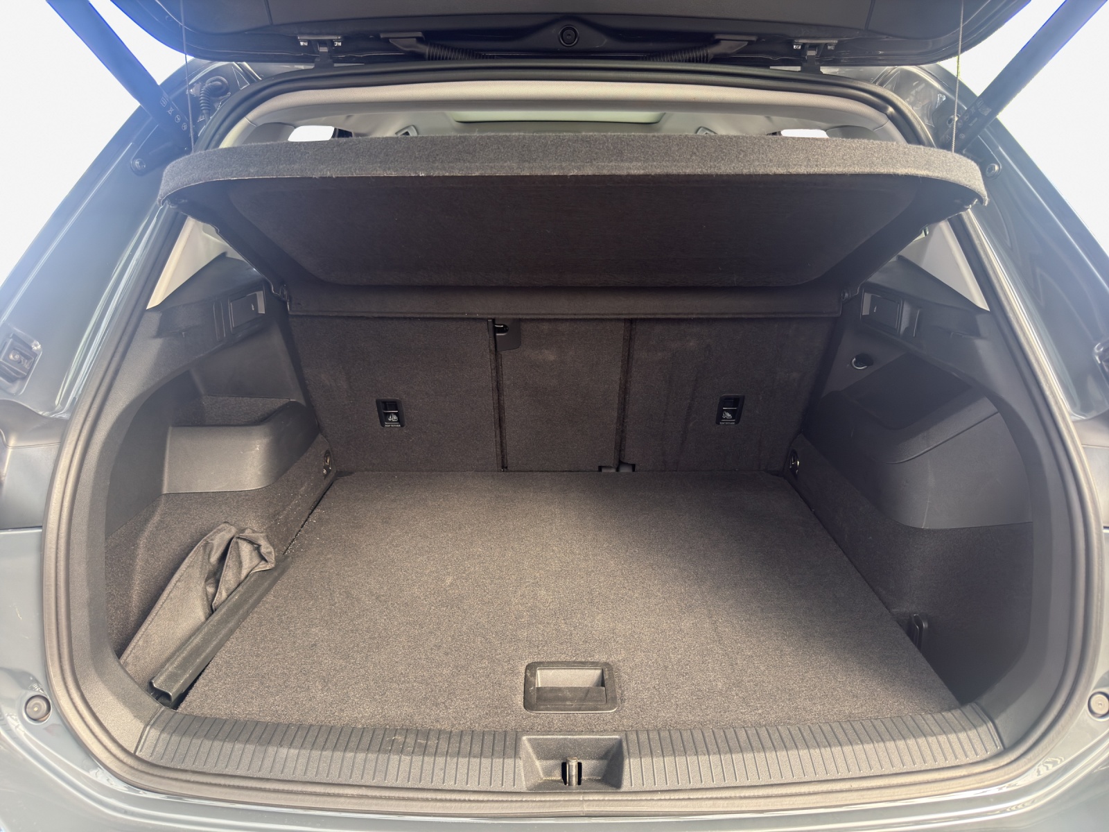 VW Tiguan 2.0 TSI DSG Elegance 4Motion-image-12