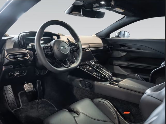 ASTON MARTIN Vantage MY25-image-4