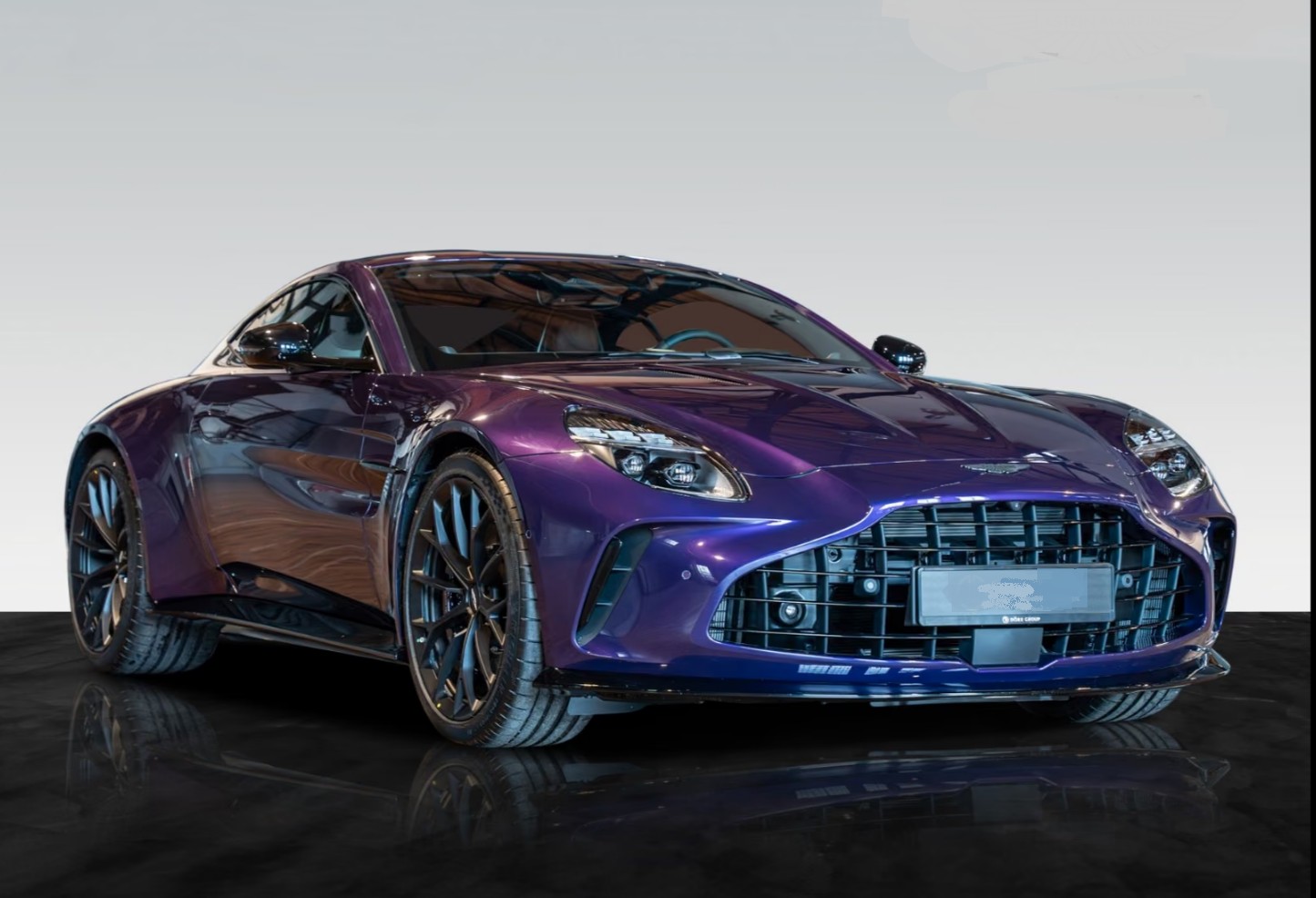 ASTON MARTIN Vantage MY25-image-0