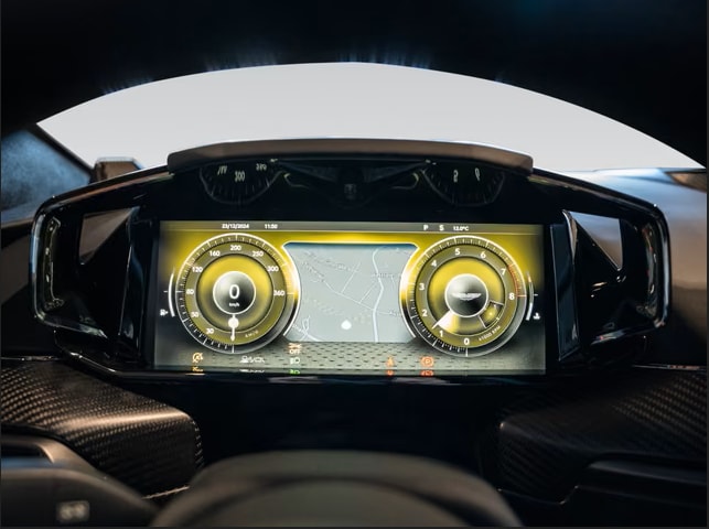 ASTON MARTIN Vantage MY25-image-9